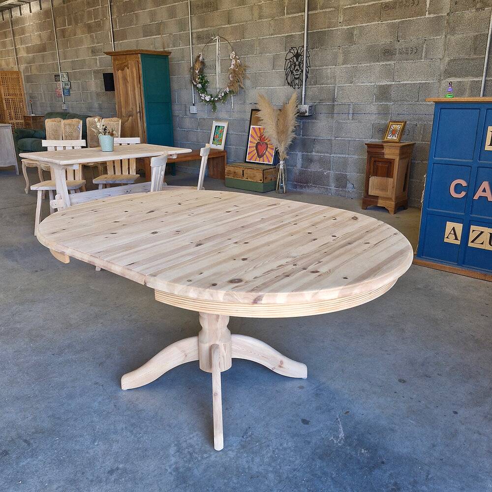 Round table in solid pine – sandblasted – with extension
