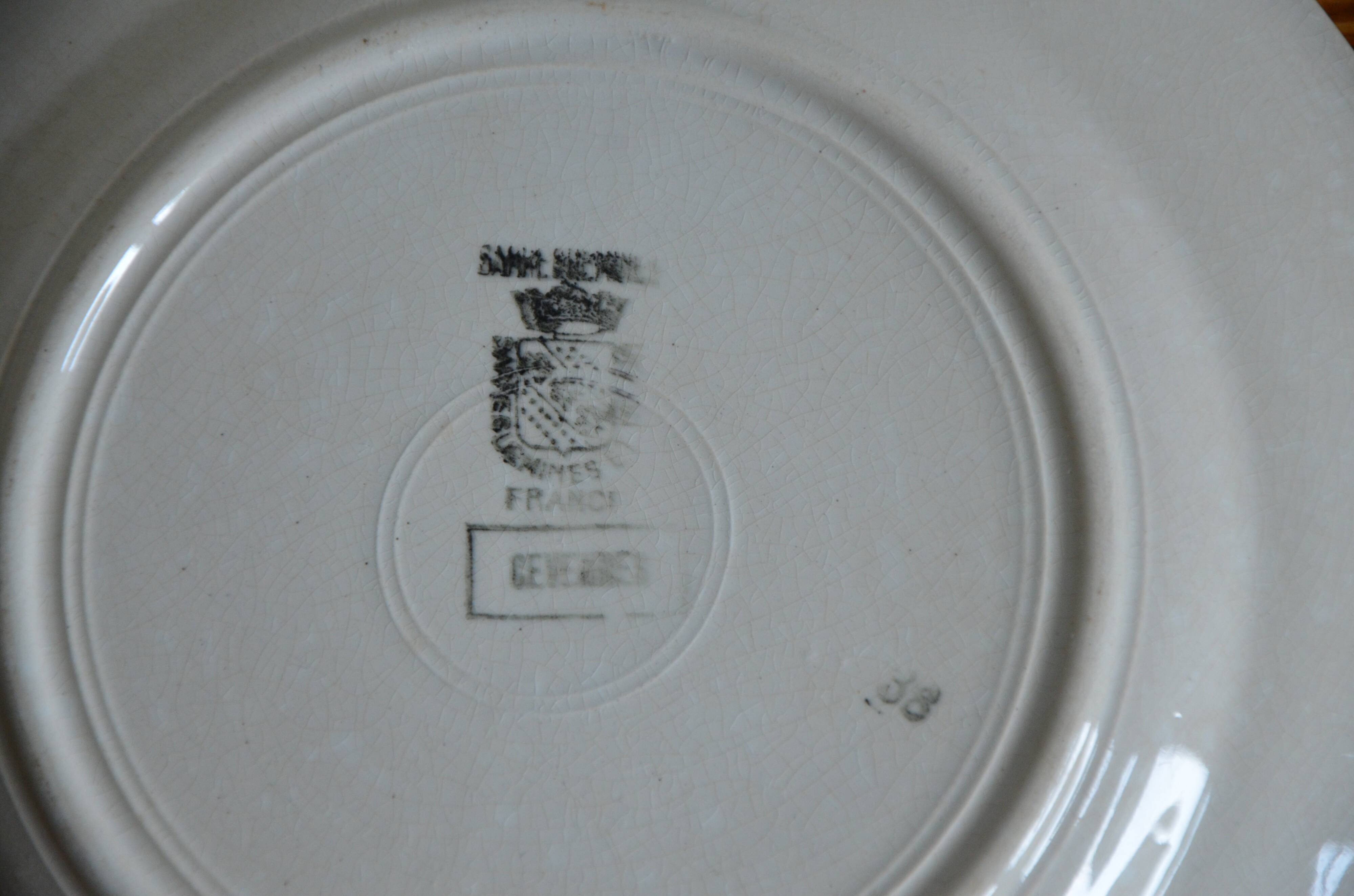Lot de 2 assiettes Digoin et Sarreguemine, collection cevennes