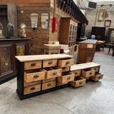 Meuble de métier asymétrique