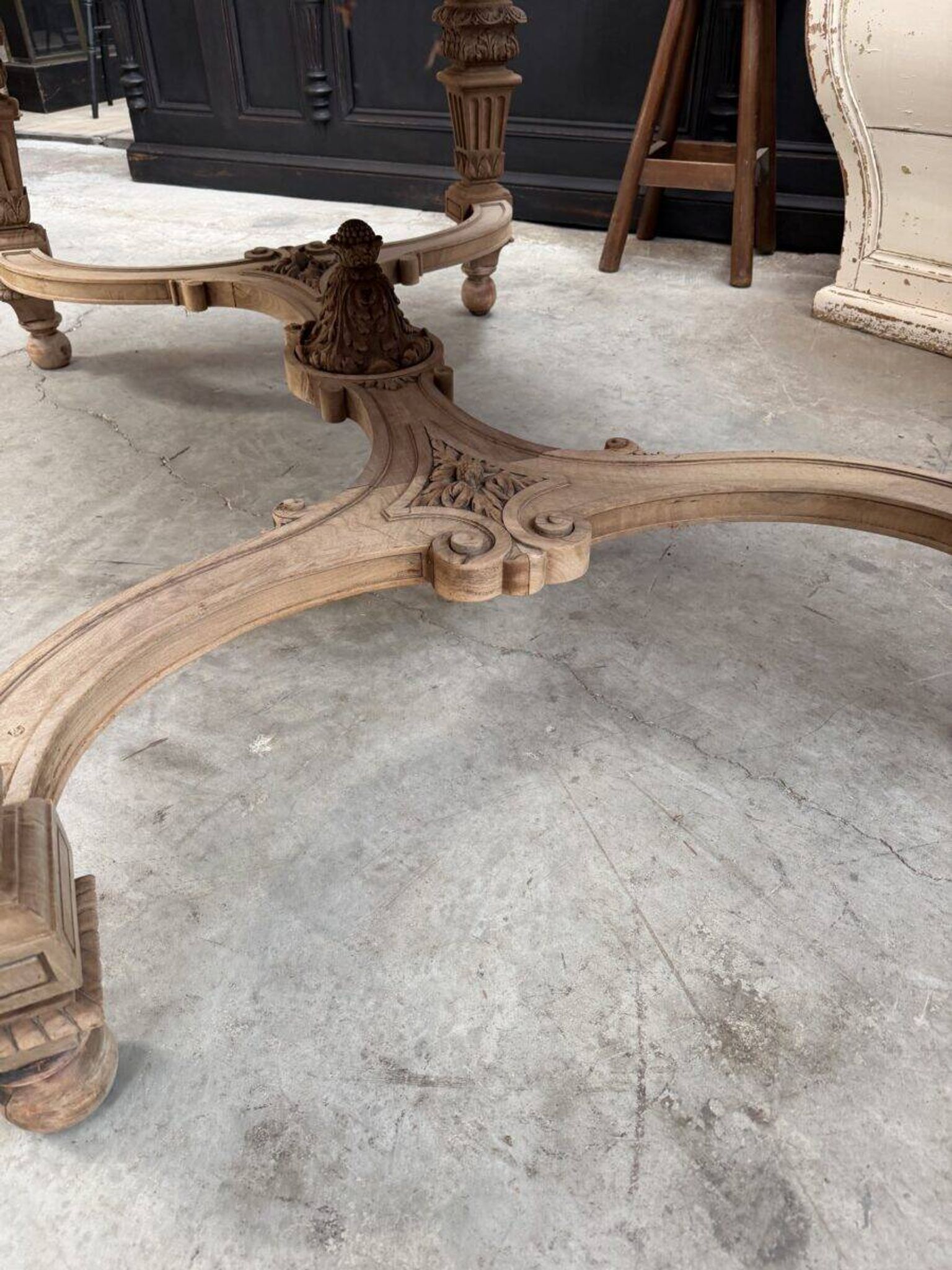 Table atypique fin XIXème