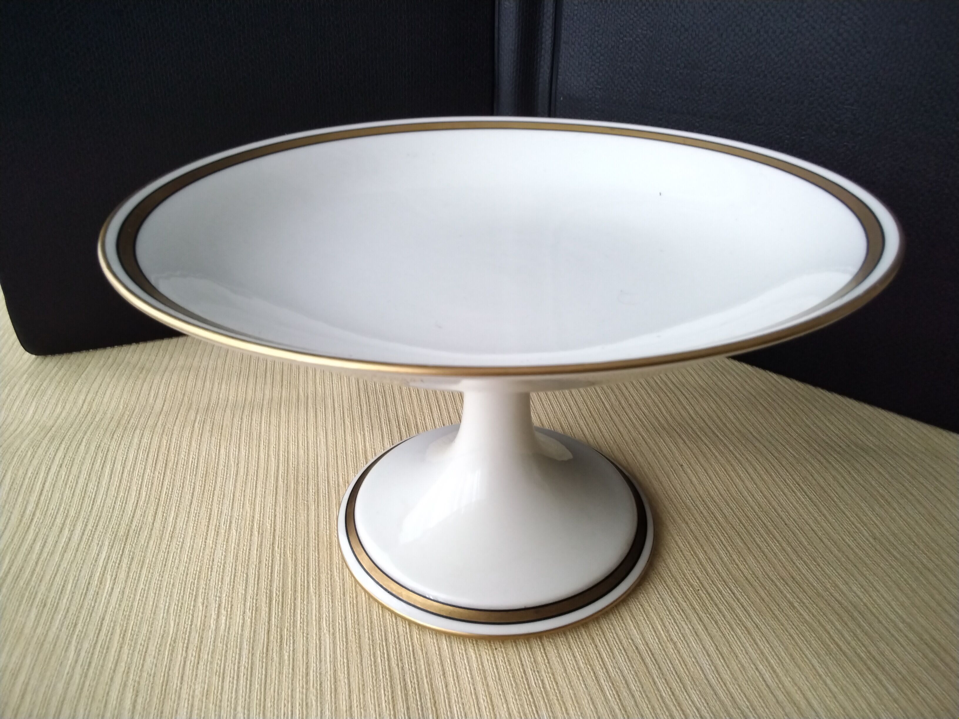 Compotier, stand cut shower Porcelain of Limoges Balleroy et Cie