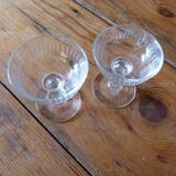 Ensemble de 2 verres à pieds anciens  pour liqueur