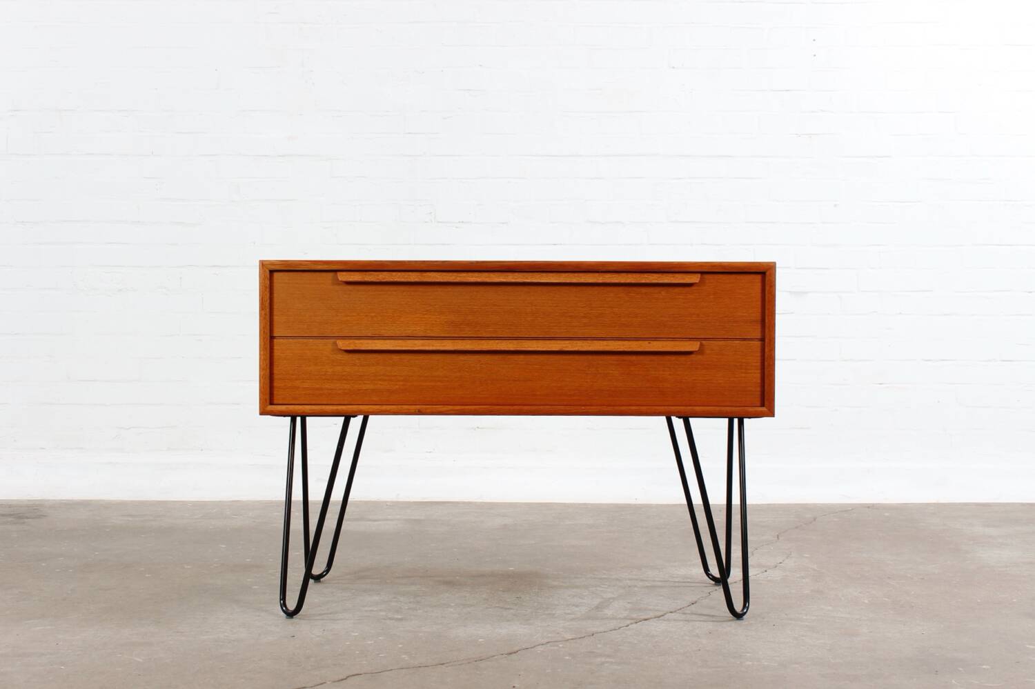 Commode en teck vintage Buffet mcm hairpins années 60 années 70