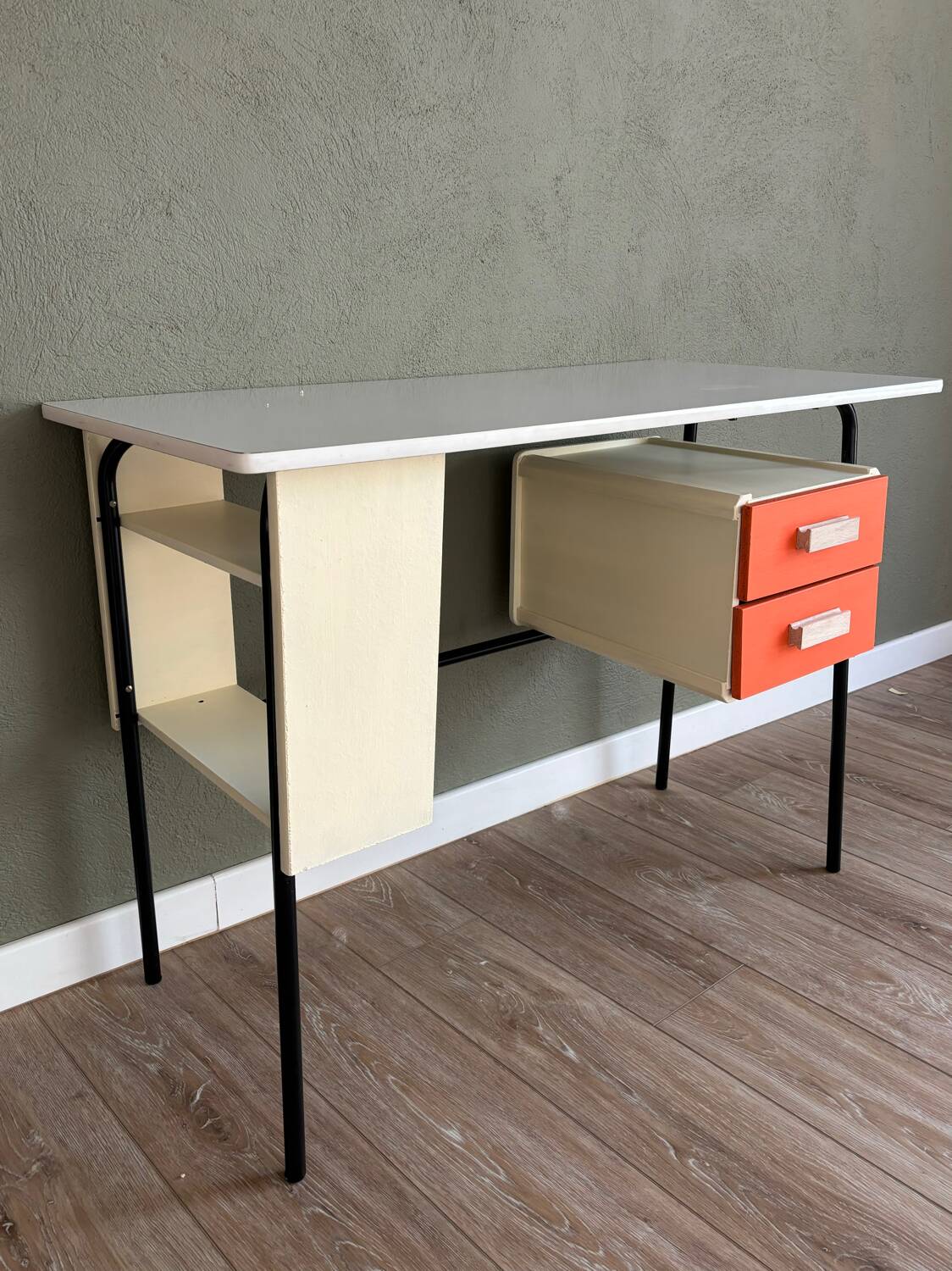 Bureau en Formica années 70