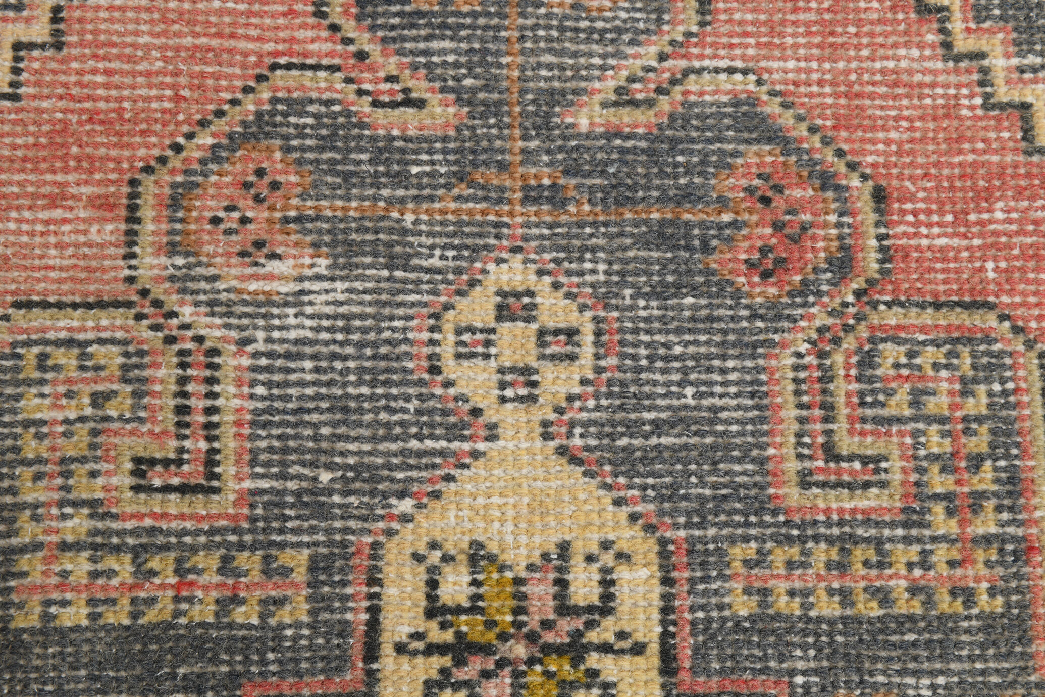 4x8 Pale Red Oriental Vintage Rug, 132x260Cm