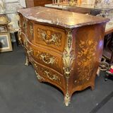 Tomb Chest of Drawers