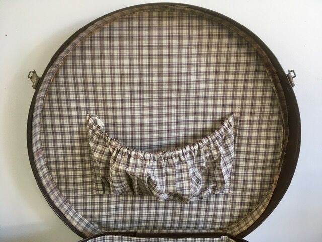 Vulcanized fiber imperiala hat case