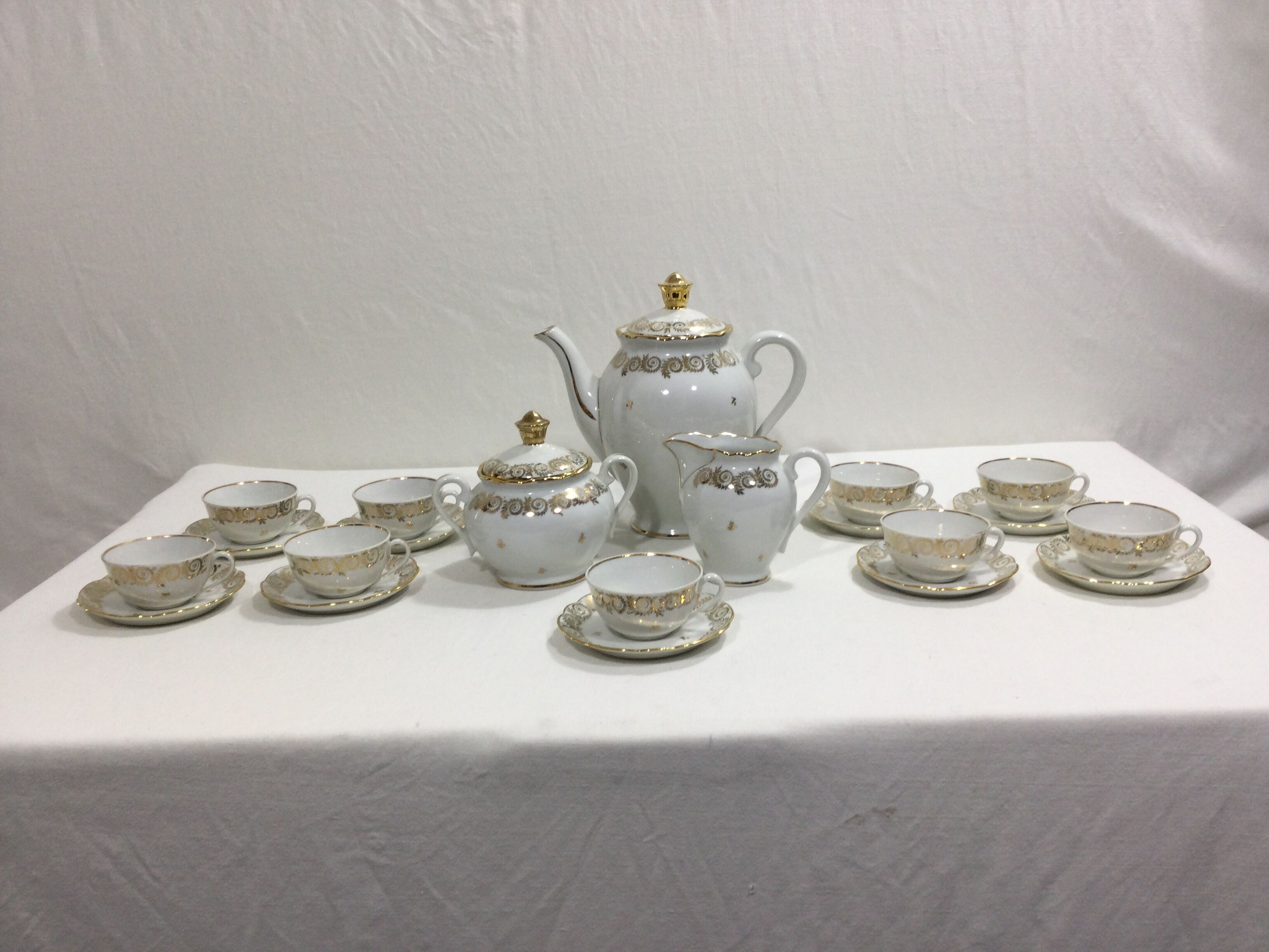 Be Reynolds - Limoges Porcelain tea set