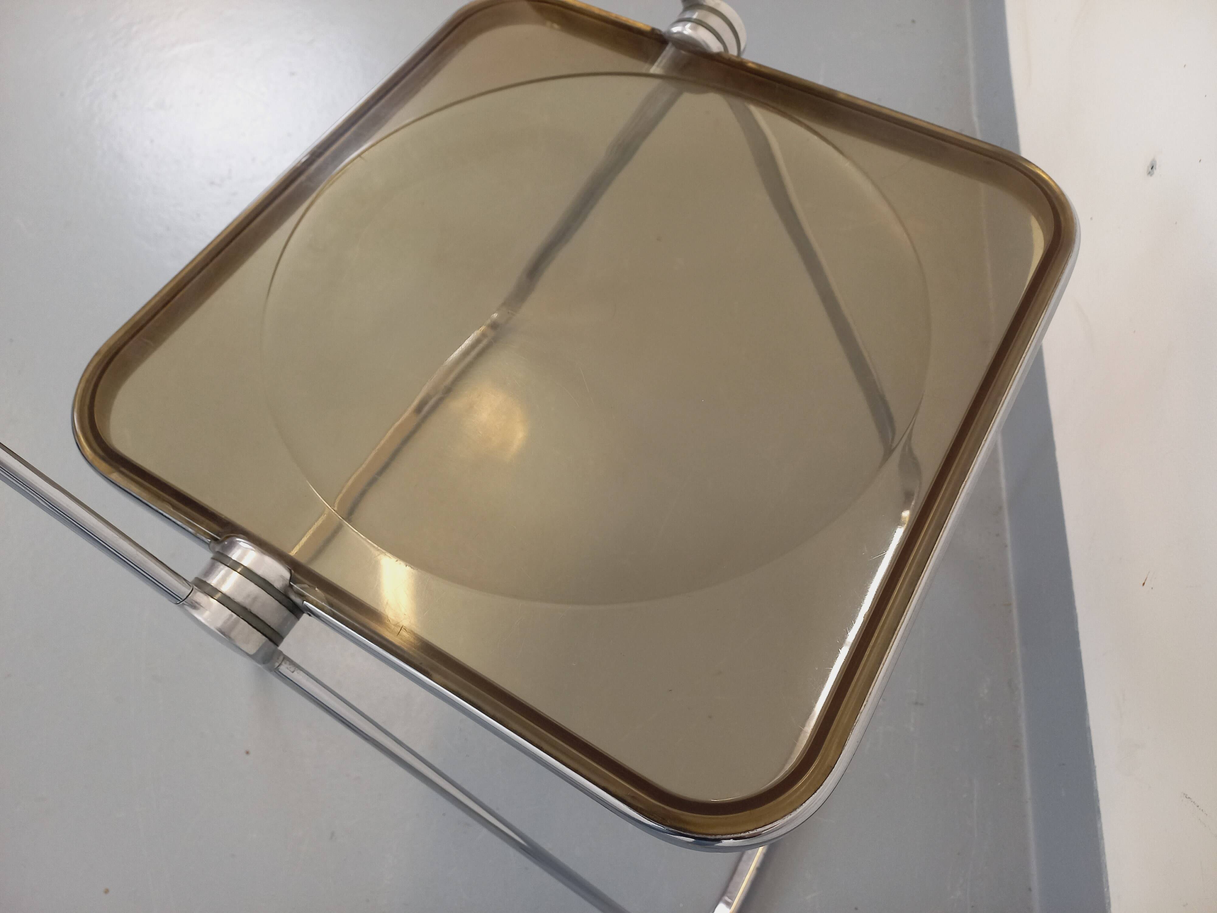 Vintage folding chair Plia by Giancarlo Piretti for Castelli from the 1960s.
