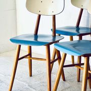 Chaises de salle à manger par TON