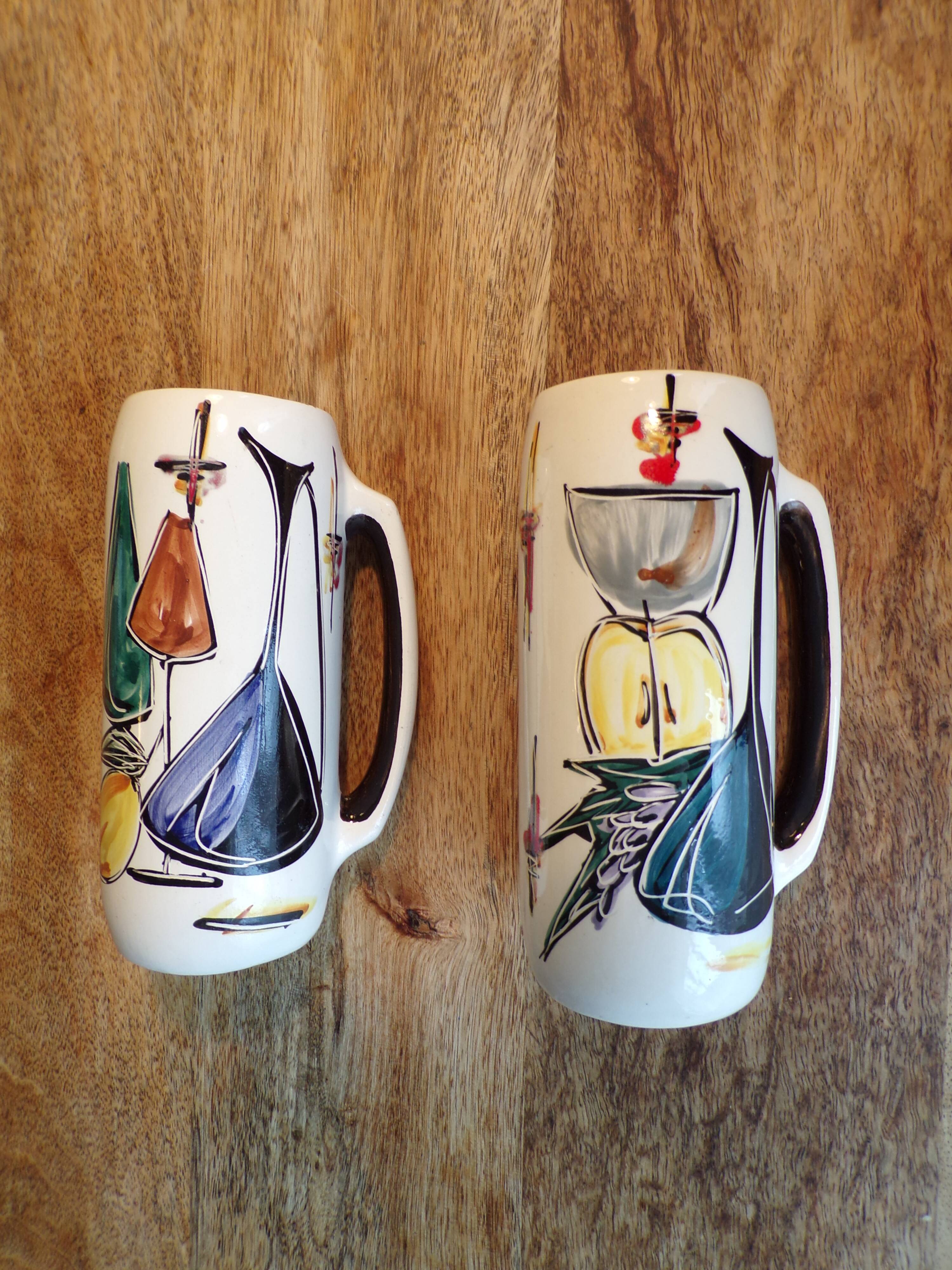 Duo of graphic Italian vases
