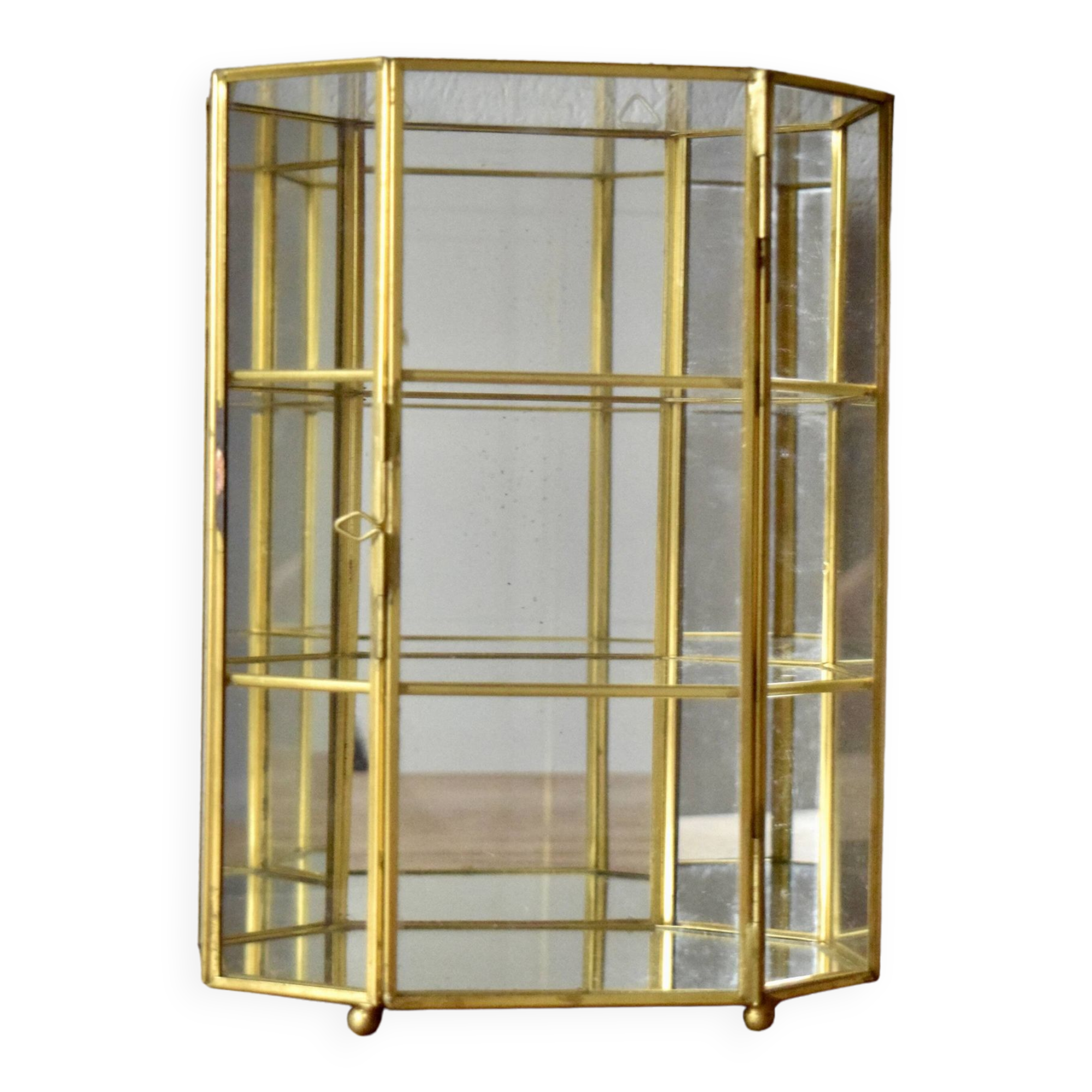 Small vintage octagonal display case in transparent glass, mirror glass and brass - jewelry display