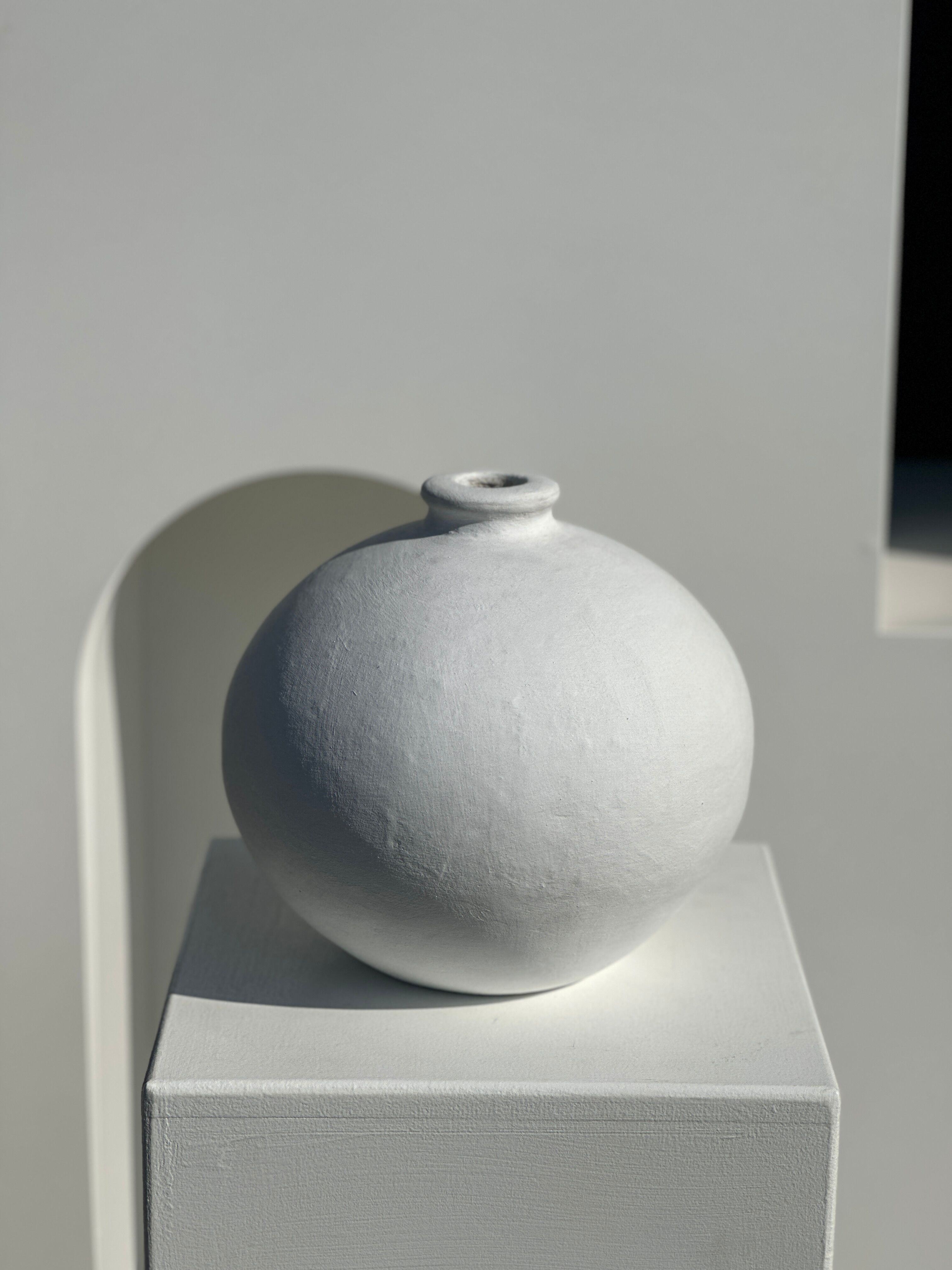 Handcrafted terracotta ball vase painted white H:24 D:26