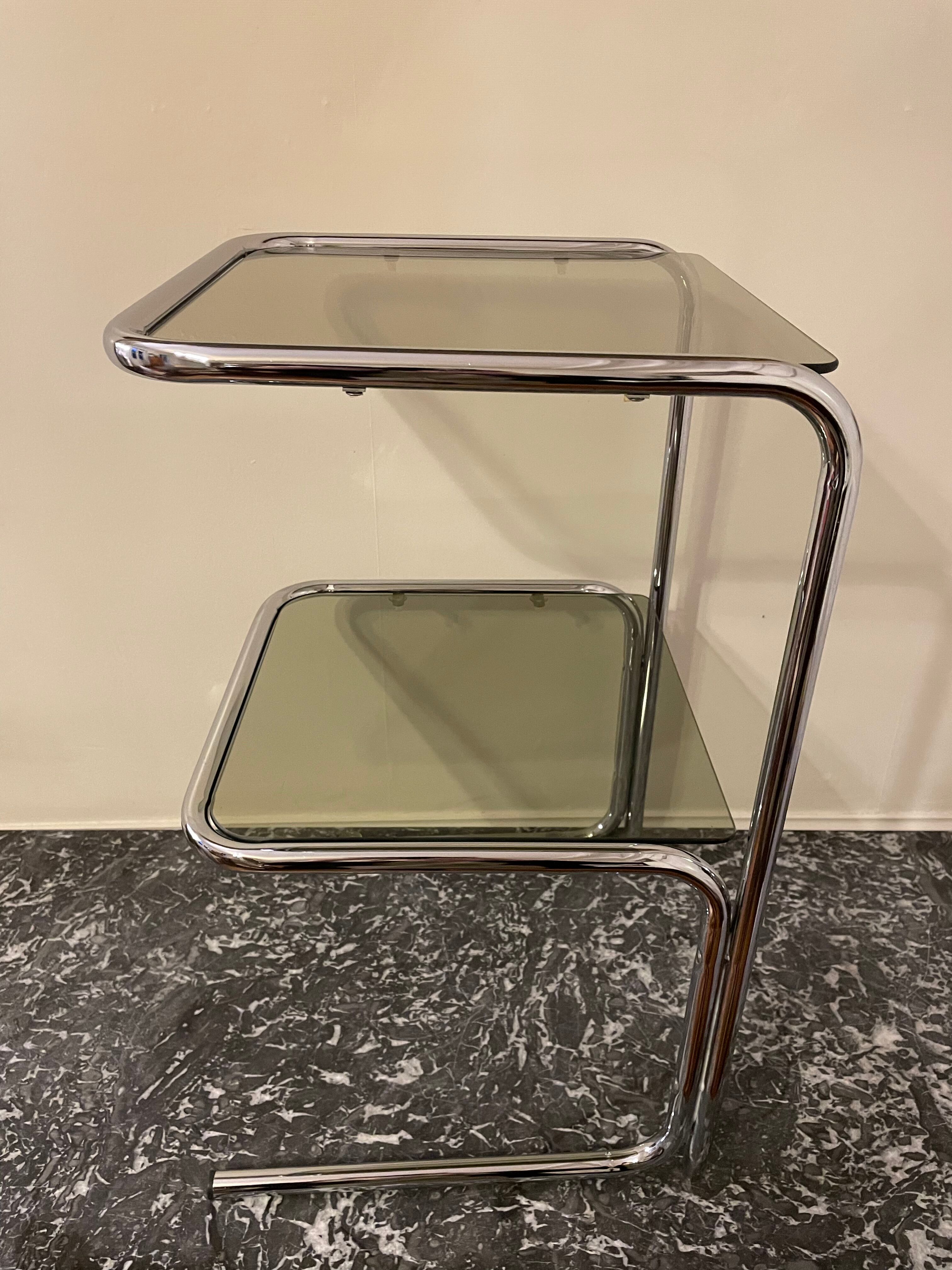 Table d’appoint chromée vintage 1970