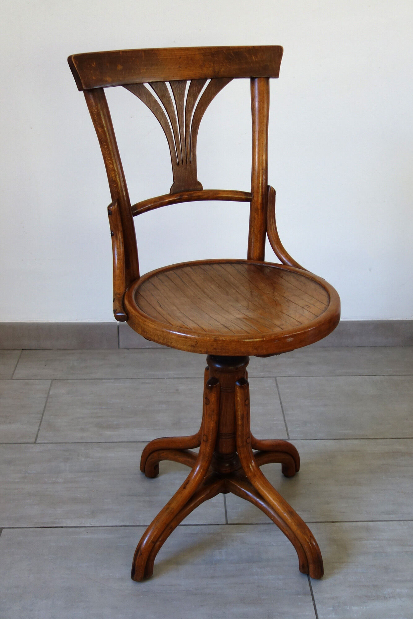Vintage typing chair by Walter Baumann before 1930