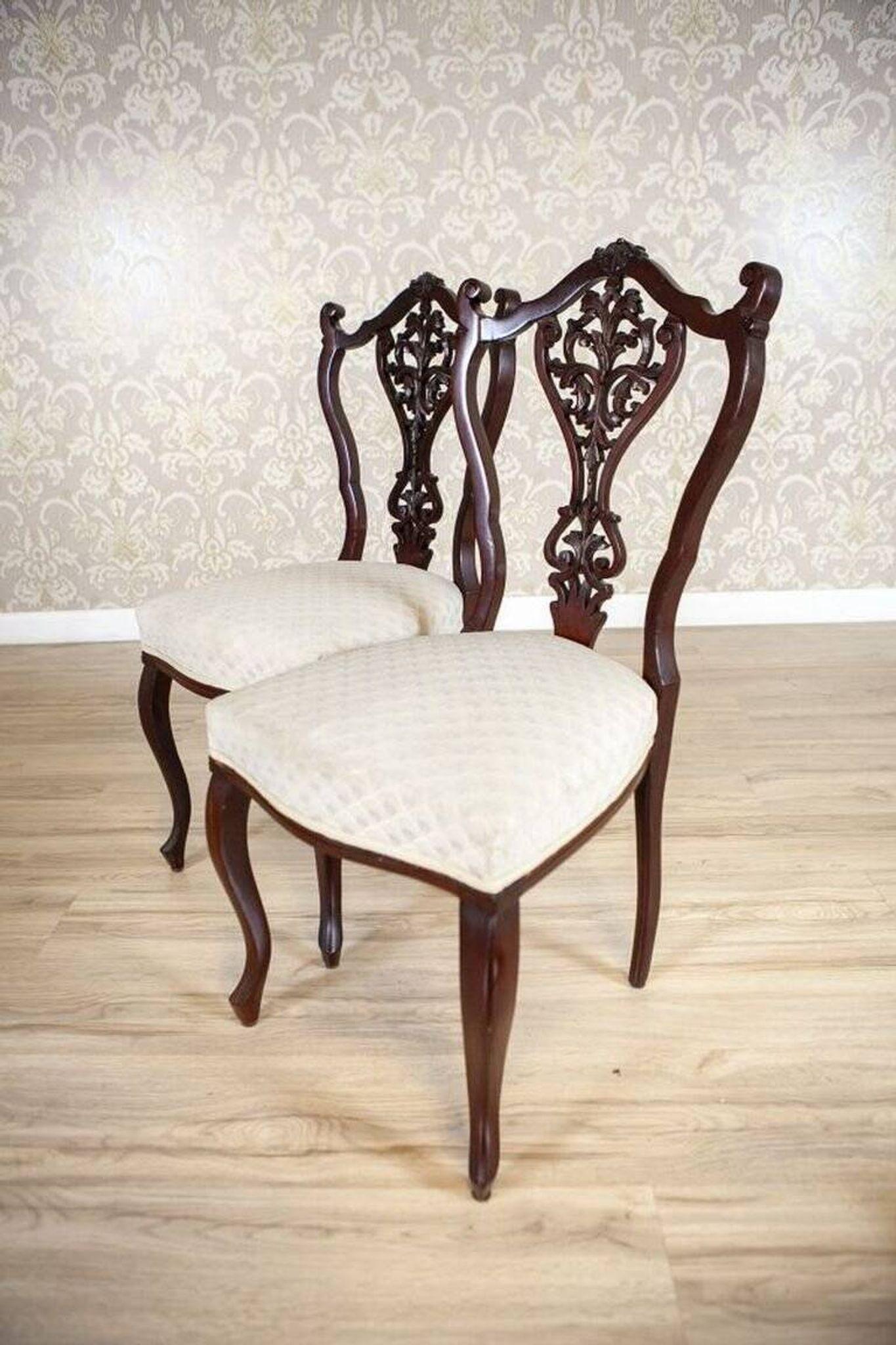 Chaises en frêne Louis XV antiques avec dossiers ajourés, ensemble de 4
