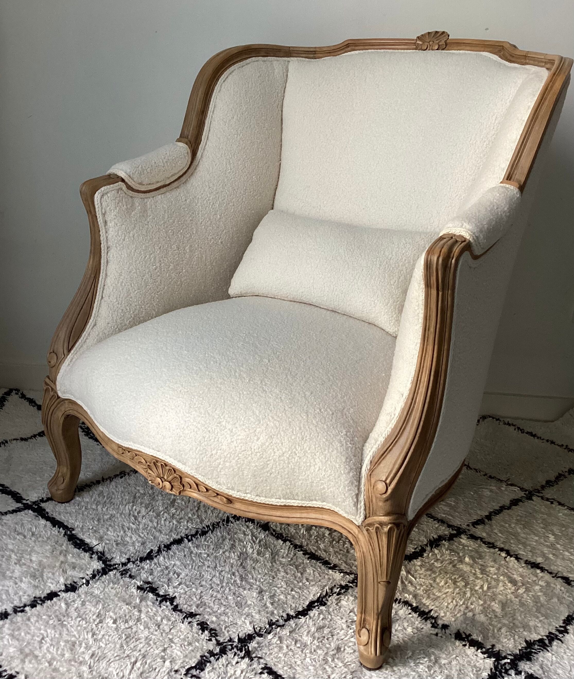 Shepherdess armchair completely restored in fabric buckle