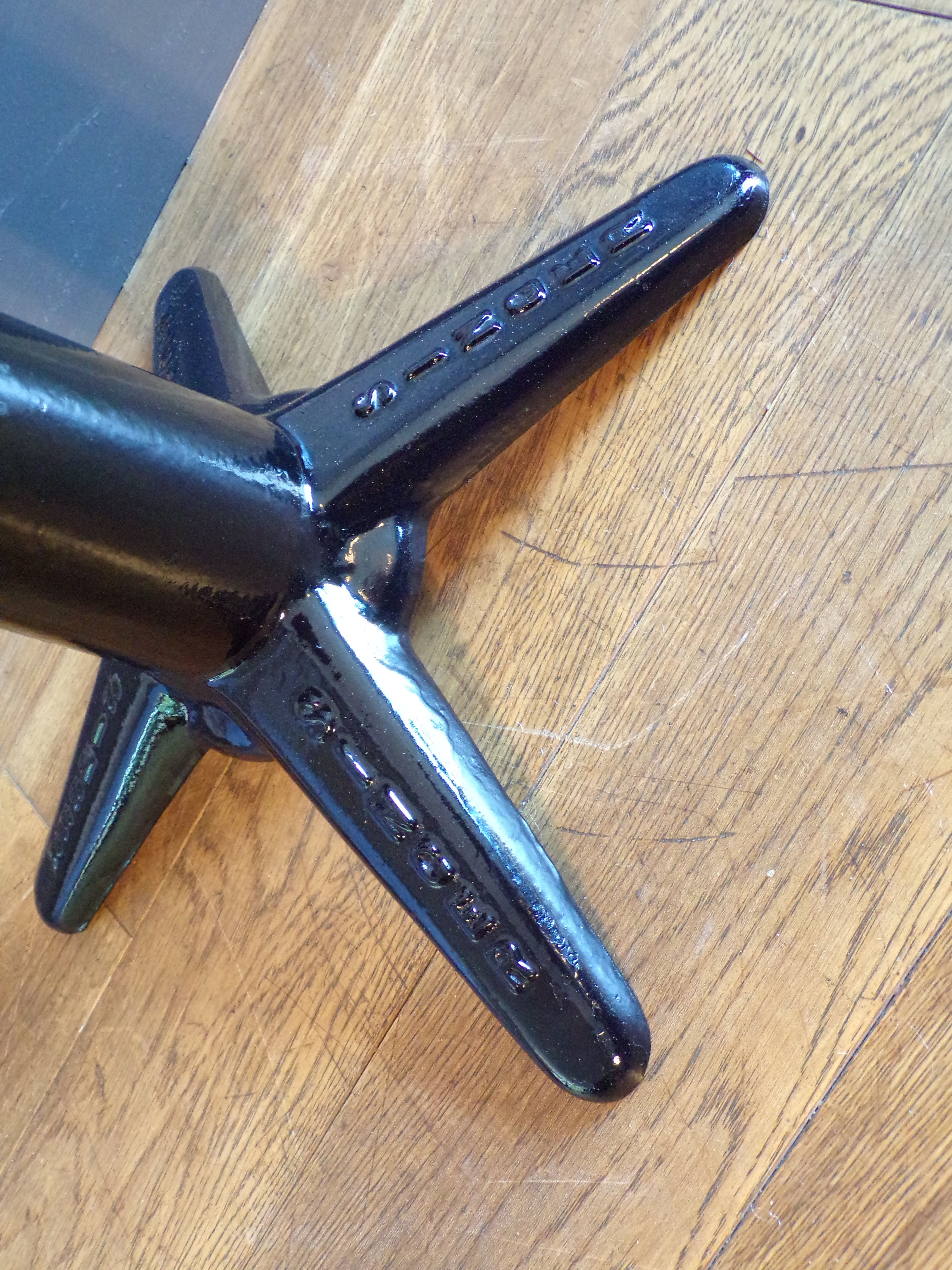 Cast-iron singer stool 1930