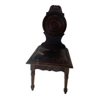 Wooden chair with Breton leather seat