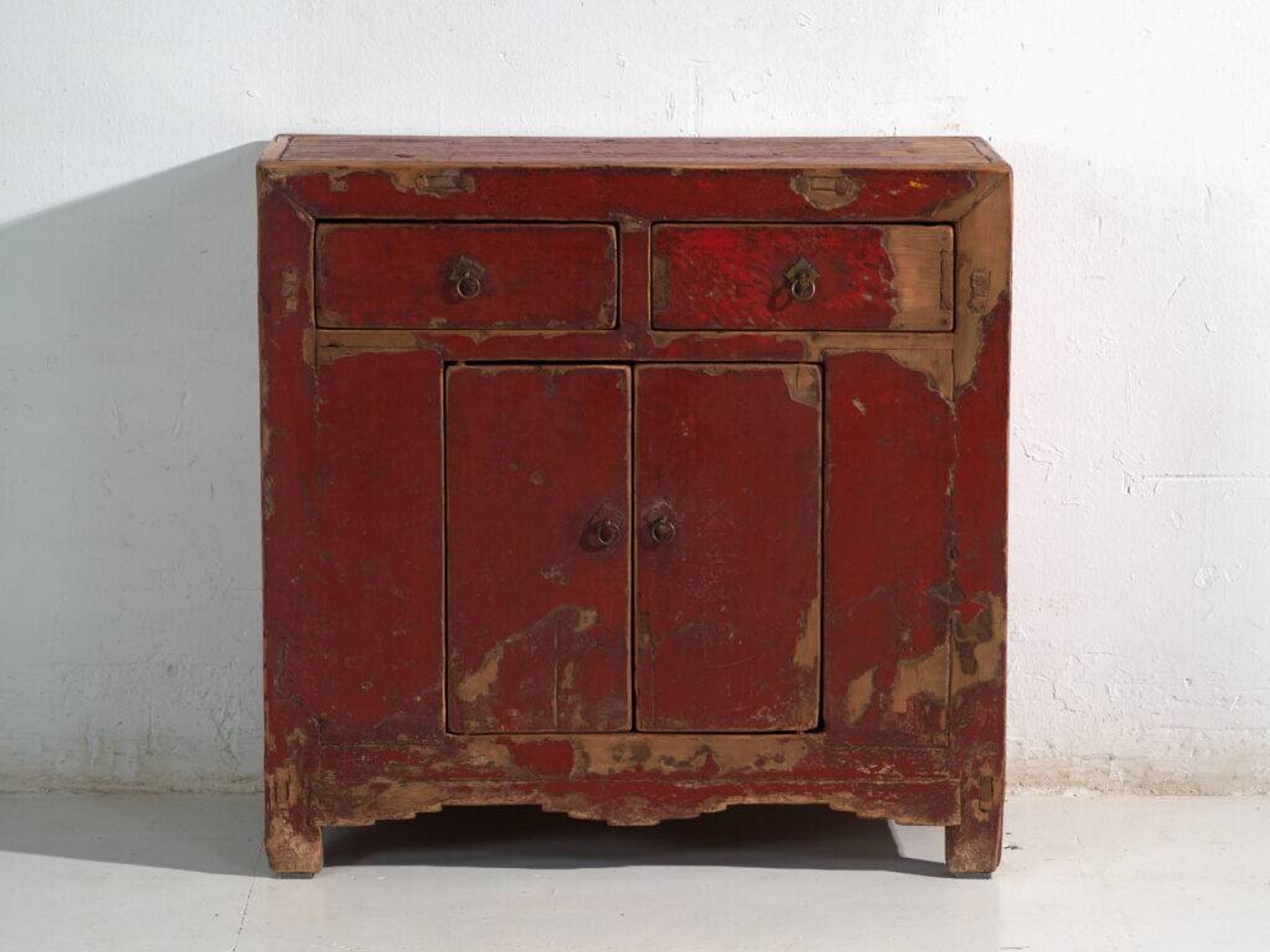 Antique pine sideboard with original red paint – China, circa 1920