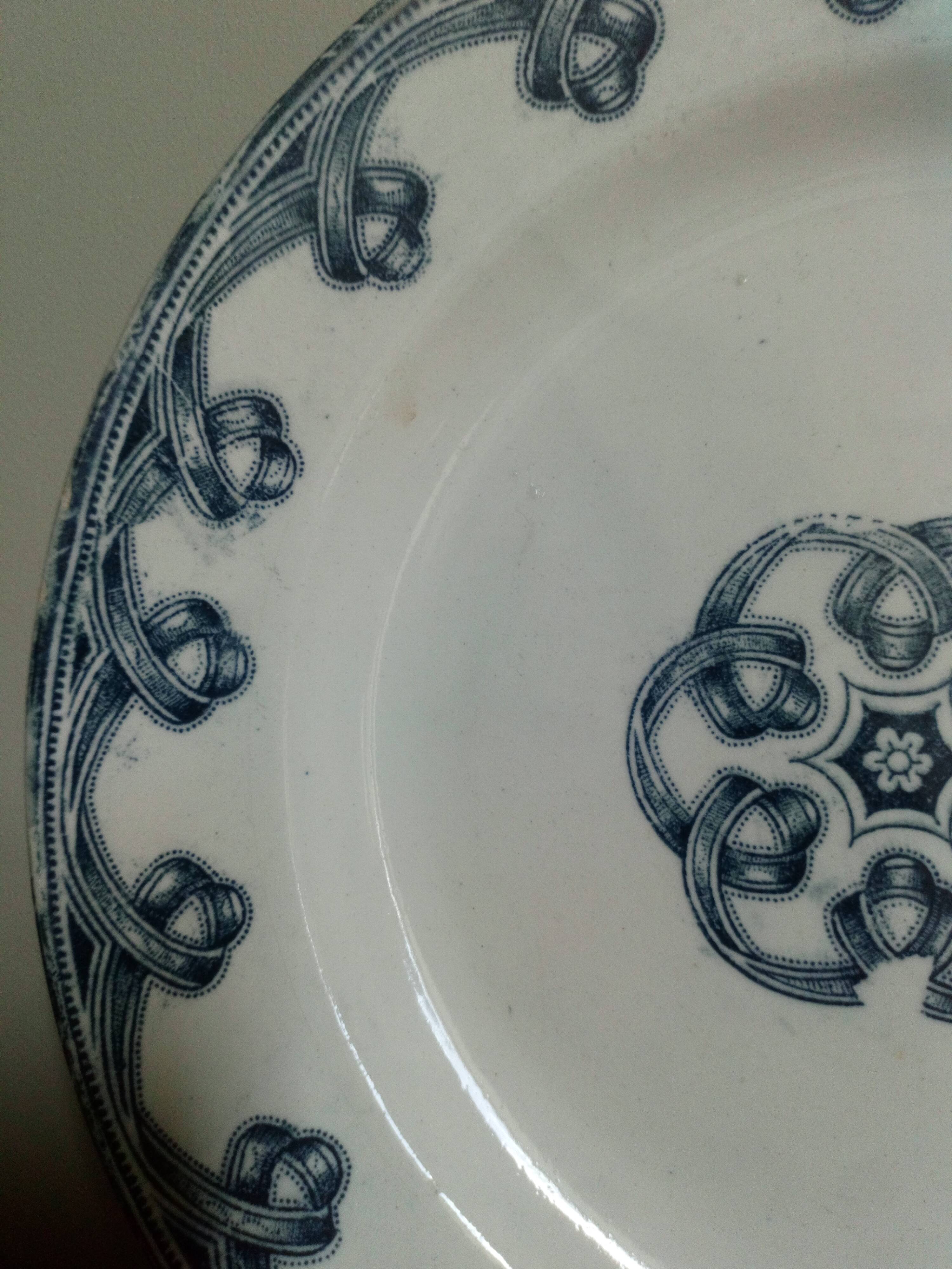 Five plates old land of Grigny fire