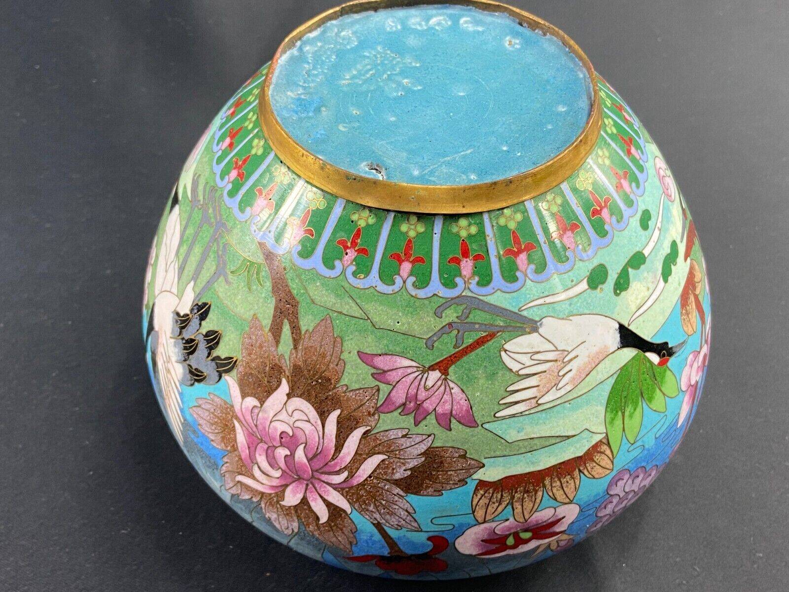 Cloisonné enamel pot cover with floral decoration with heron China Japan