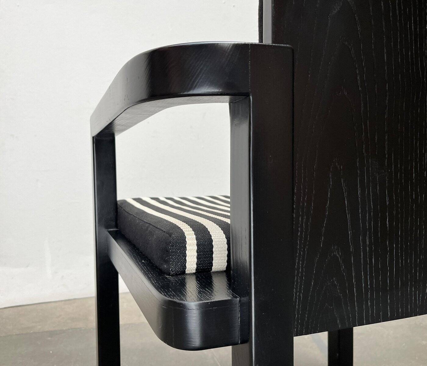 Set of German armchairs model D51 Fagus with Bauhaus patterned cushion by Walter Gropius for Tecta.