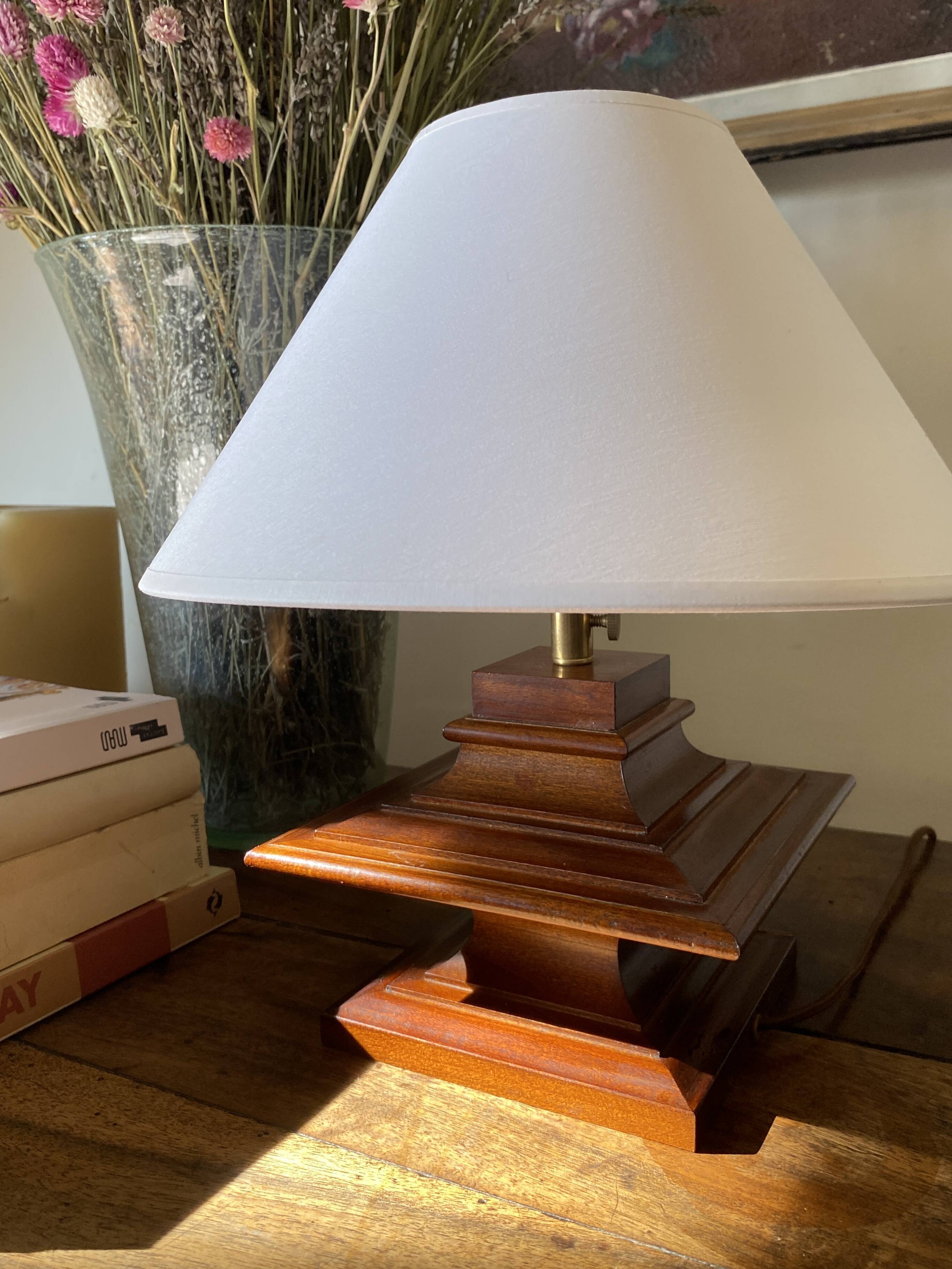 English lamp, fabric cable, cotton lampshade