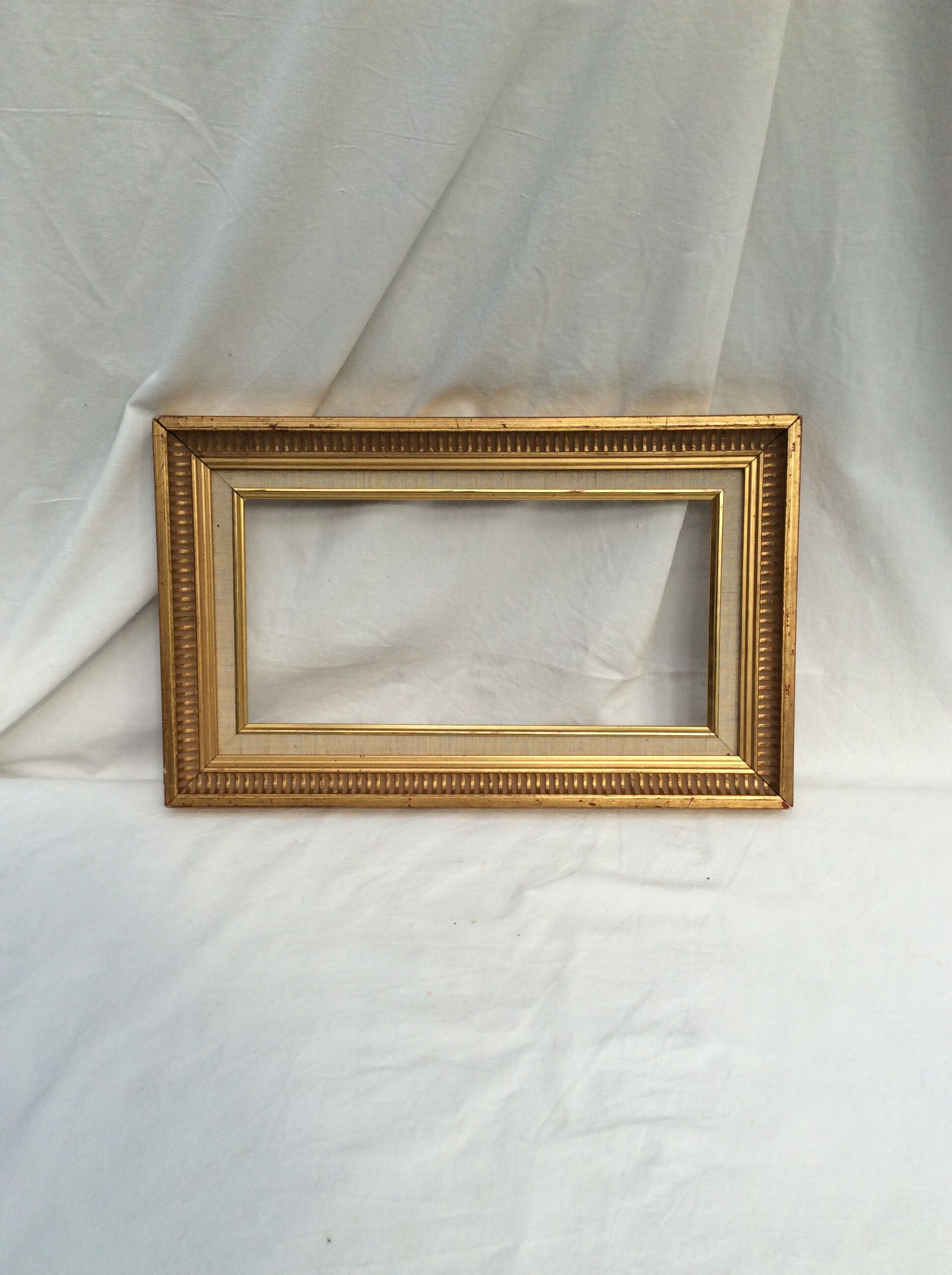 Frame in gilded wood