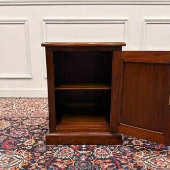Commode anglaise classique