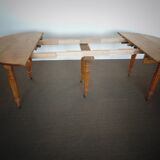 Ash round table