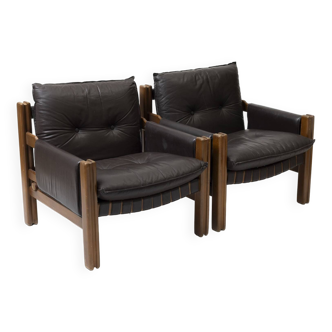 Pair of lounge chairs produced by TON in wood and brown leather, Czechoslovakia, 1990s