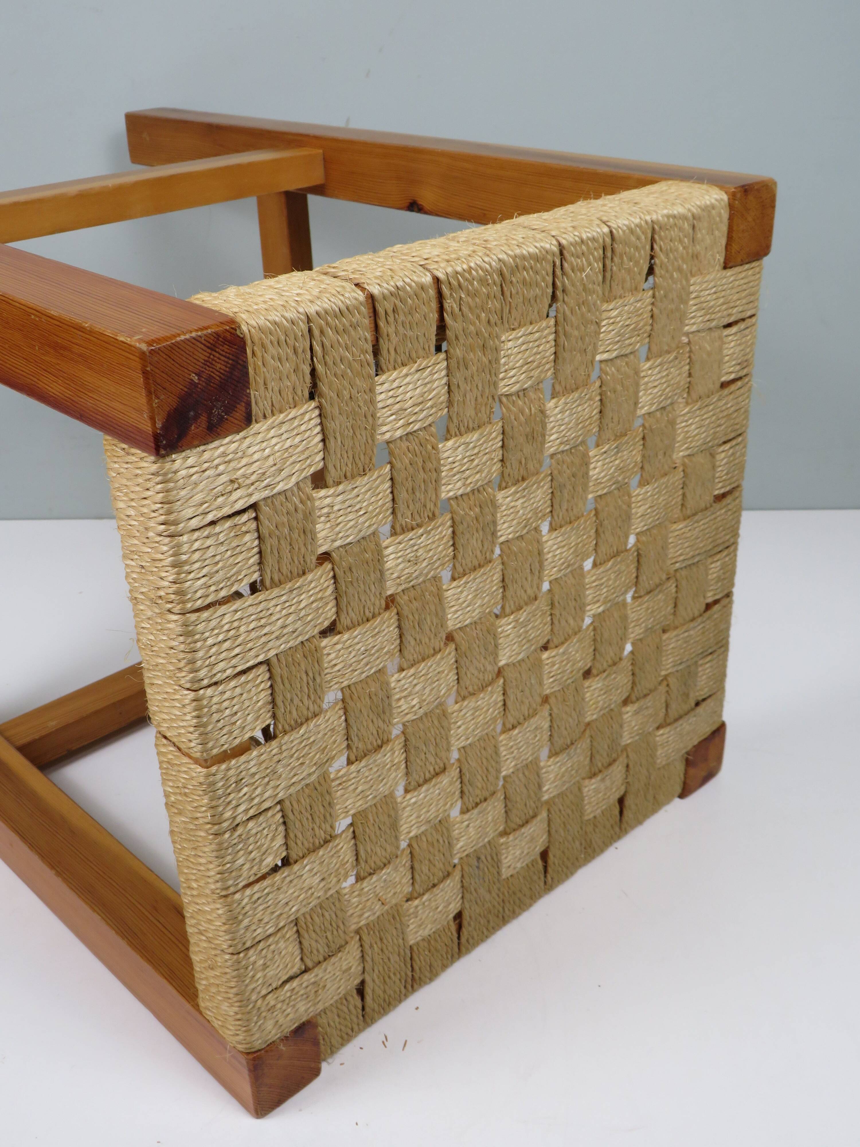 Vintage wooden stool with woven seat – 1960s/70s