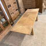 Table with integrated extensions