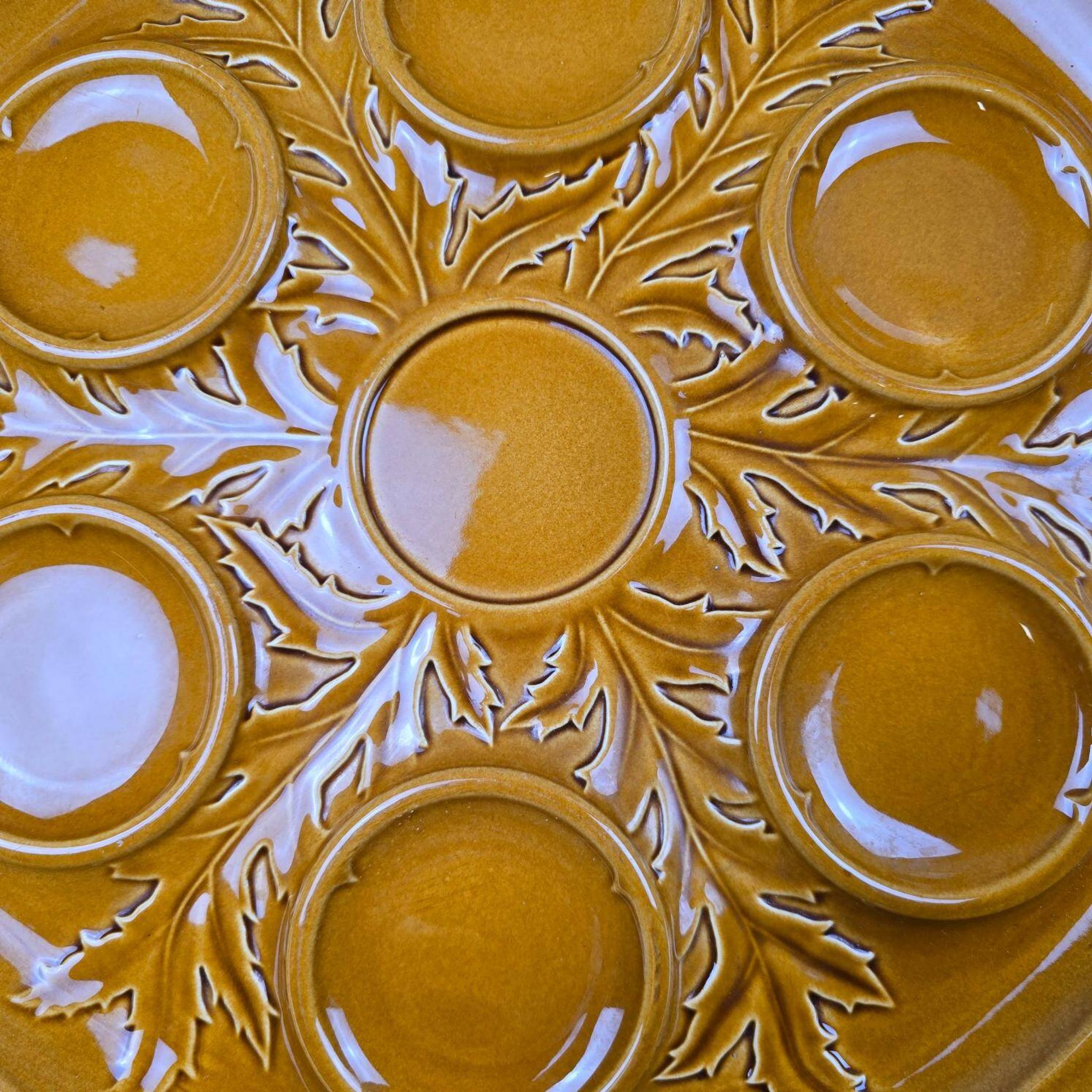 Artichoke service Salins France – 8 plates and serving dish barboti