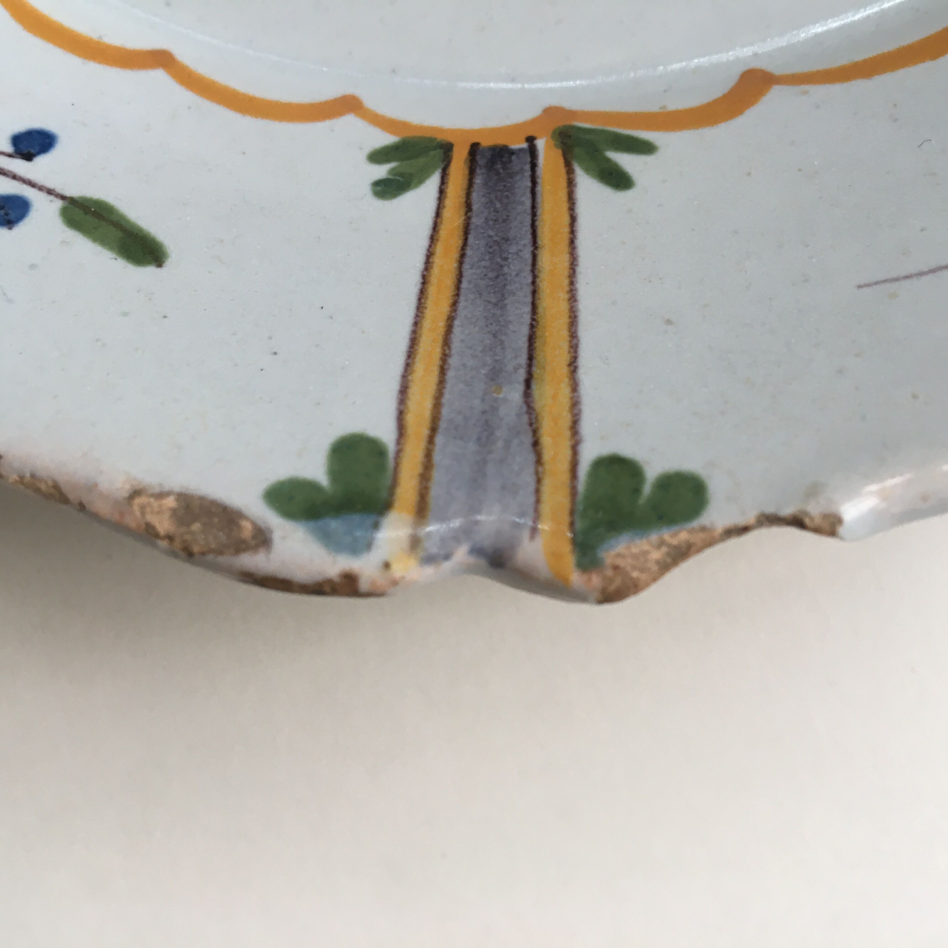 Plate faience 19th decoration flowers "tulips"