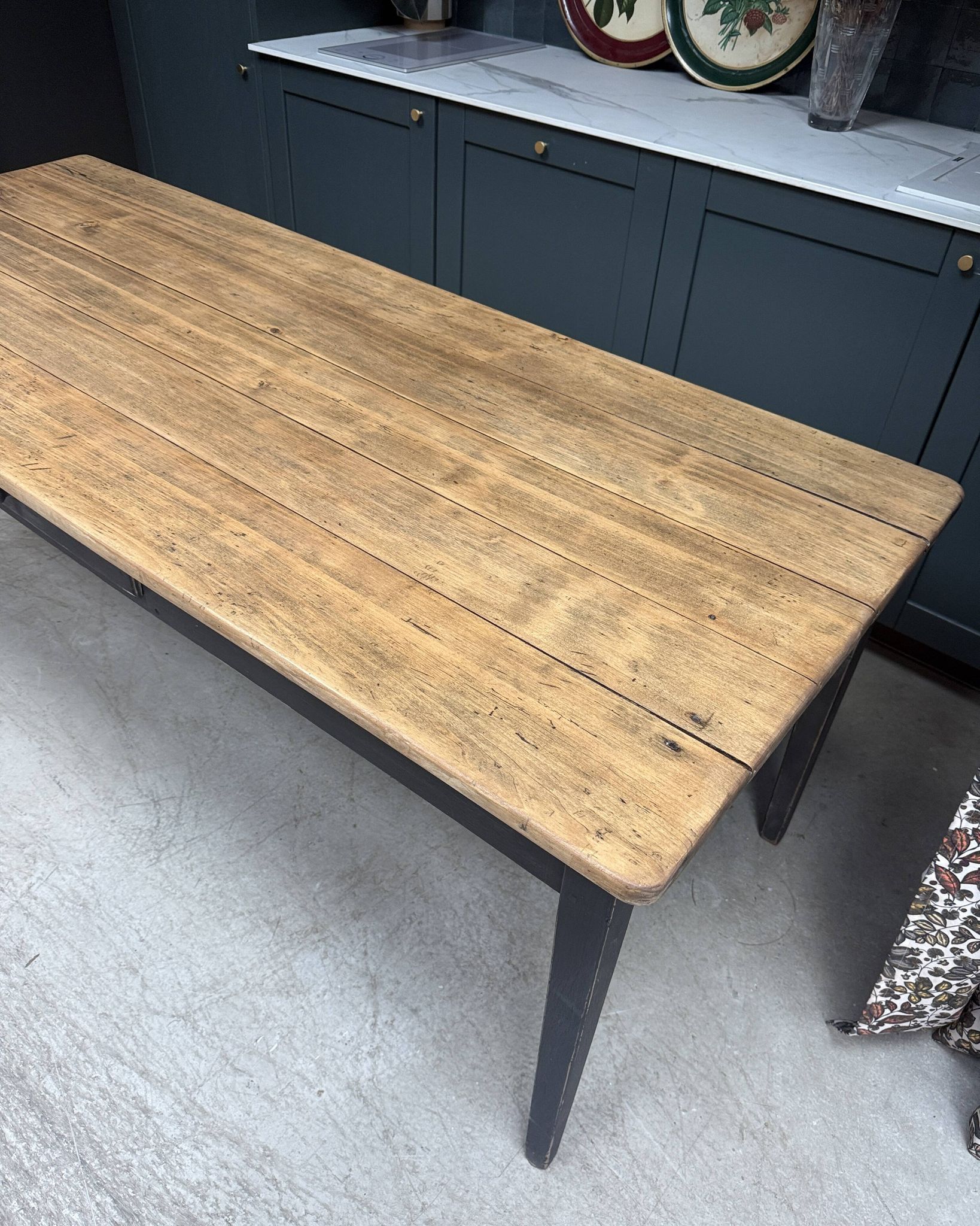 Farm table with black patinated legs (renovated)