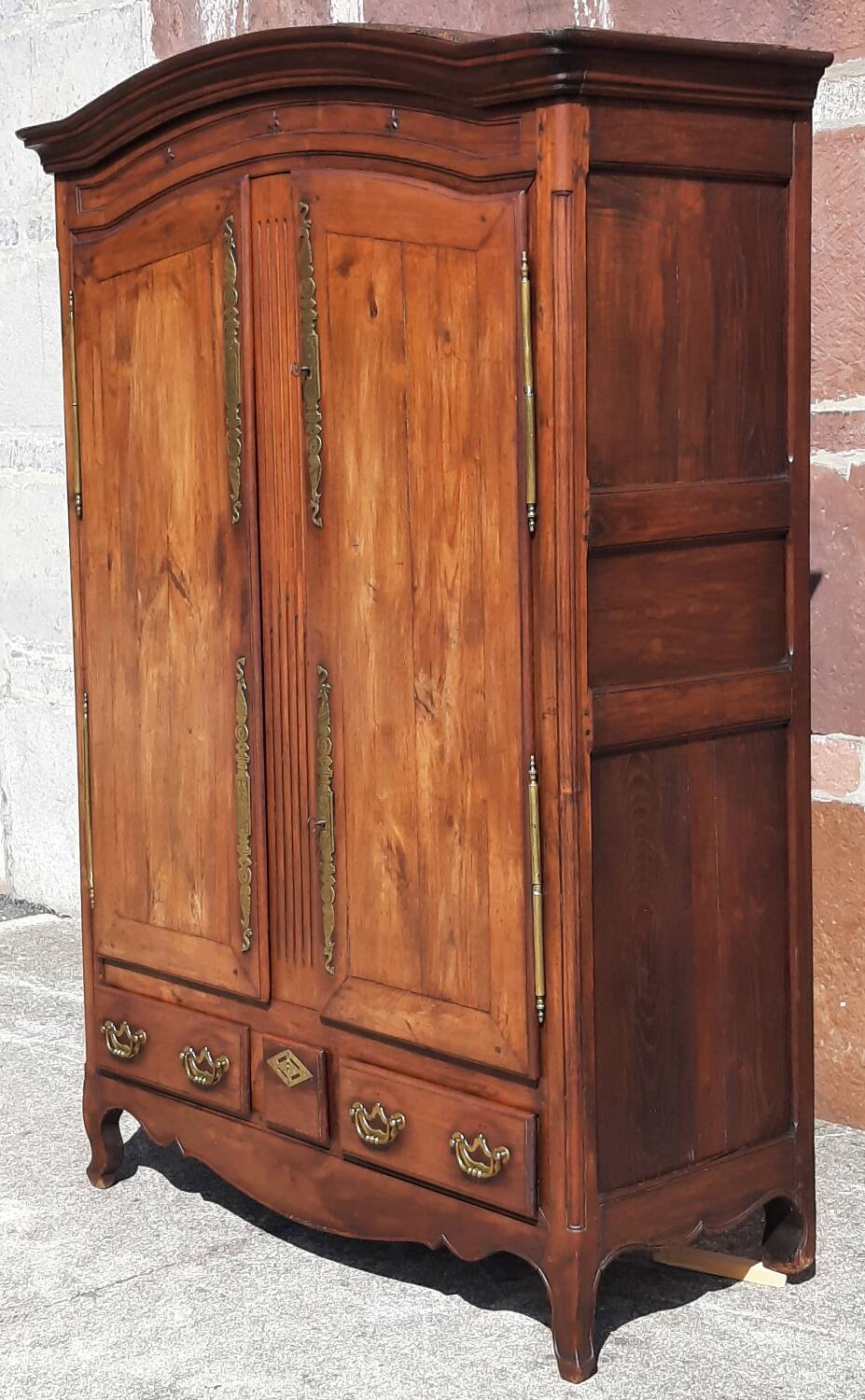 "Gendarme Hat" wardrobe, Louis XV.