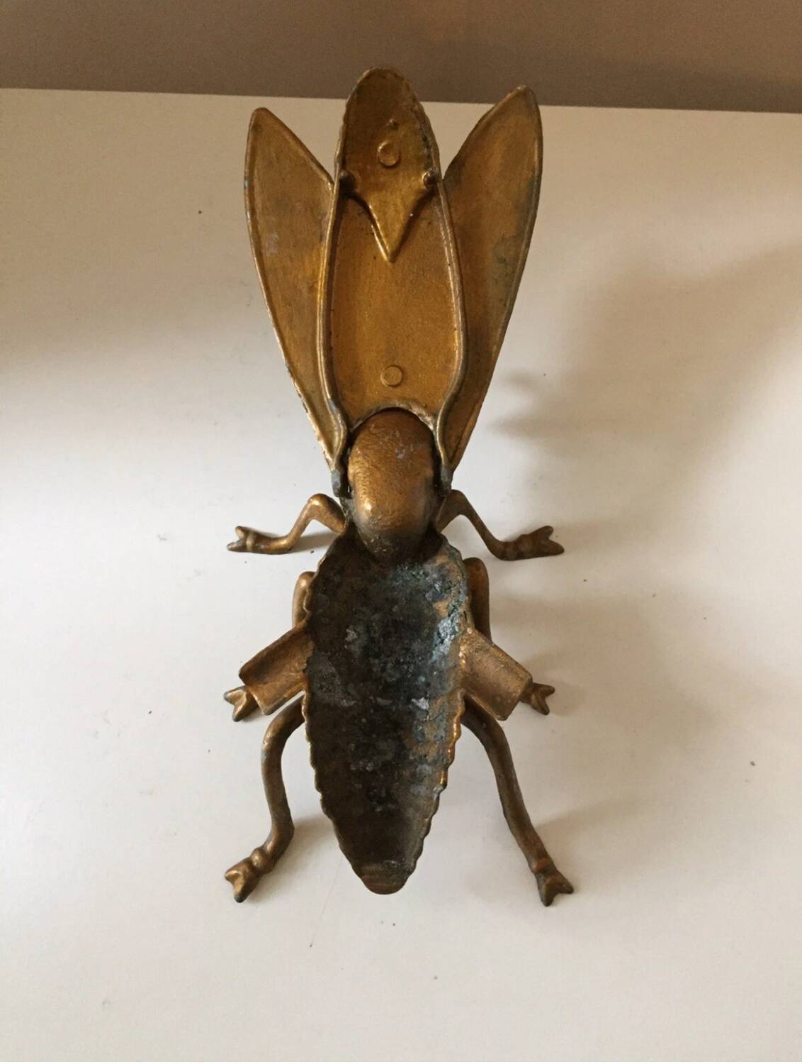 Vintage gold-tone metal fly/bee ashtray/trinket tray