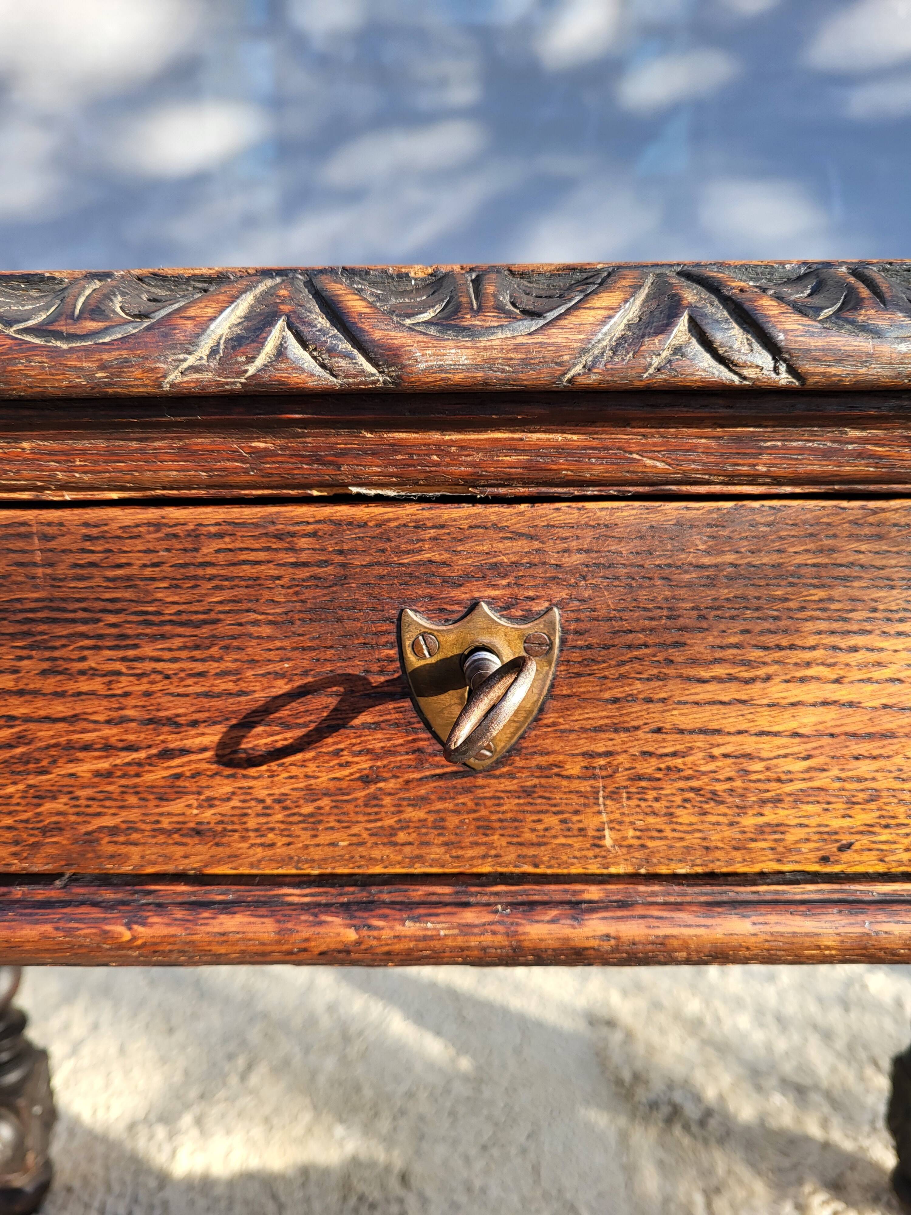 Louis XIII writing desk from the 19th century