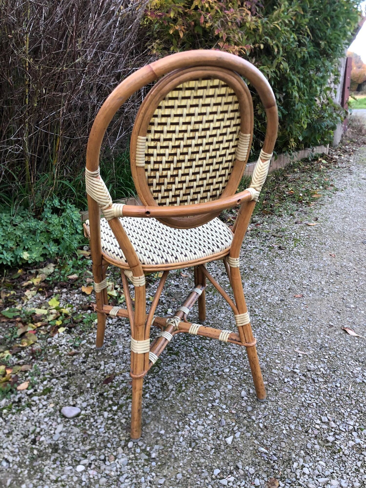Set of 8 terrace chairs "bistro" in natural rattan beige braiding.