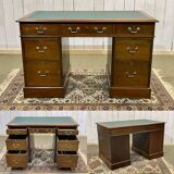 Late 19th century English mahogany desk with pedestals and leather top