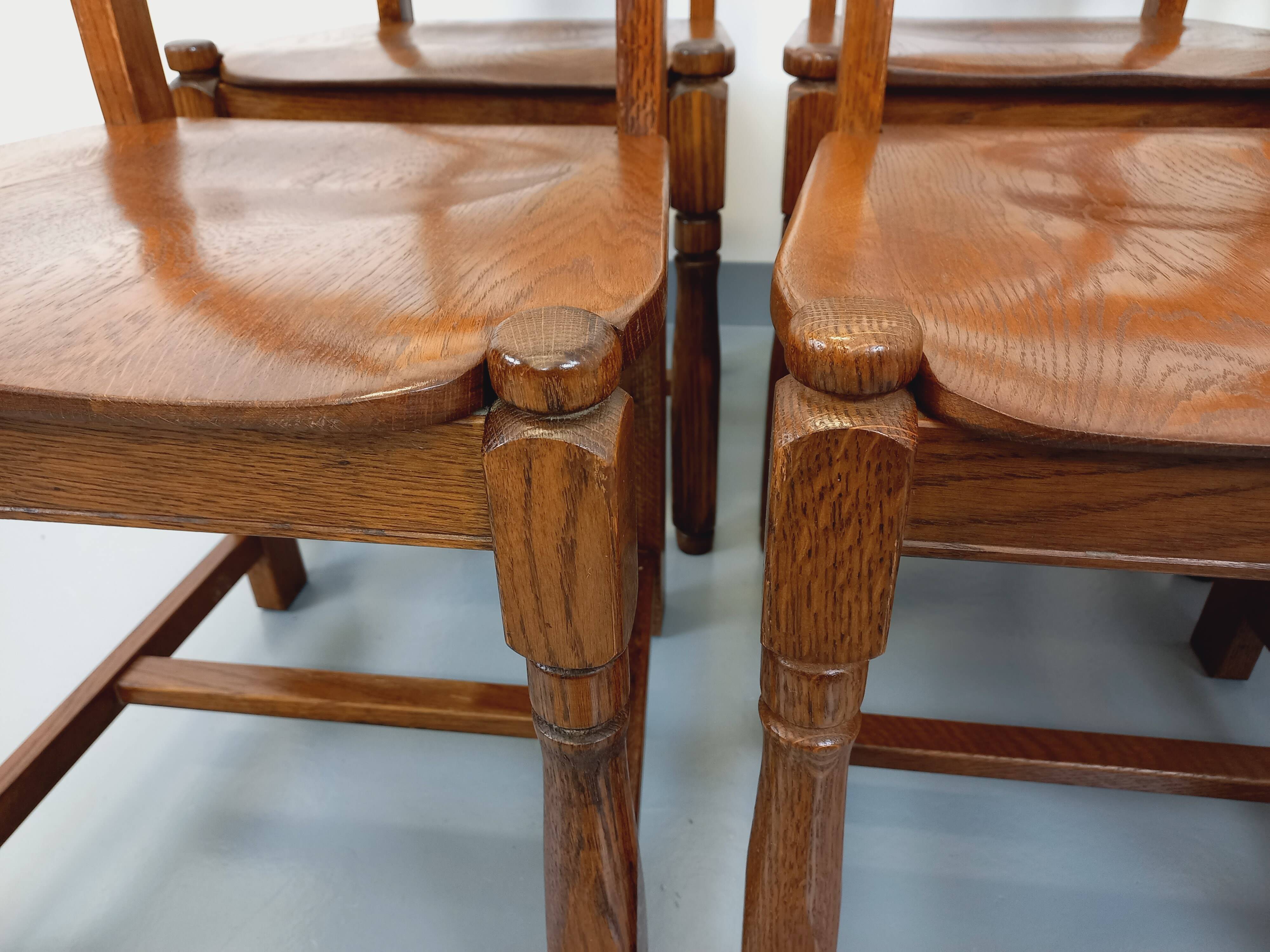 Set of 6 vintage brutalist chairs in oak wood from the 60s