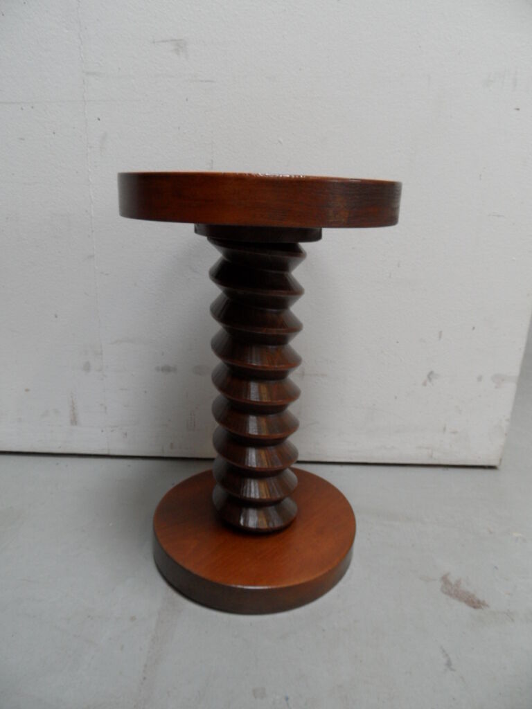 Vintage round sidetable