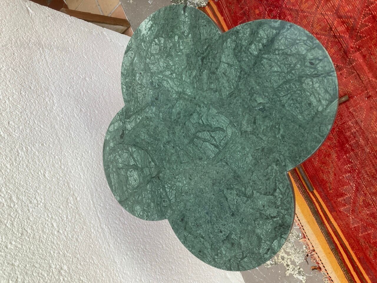 Table pedestal marble clover