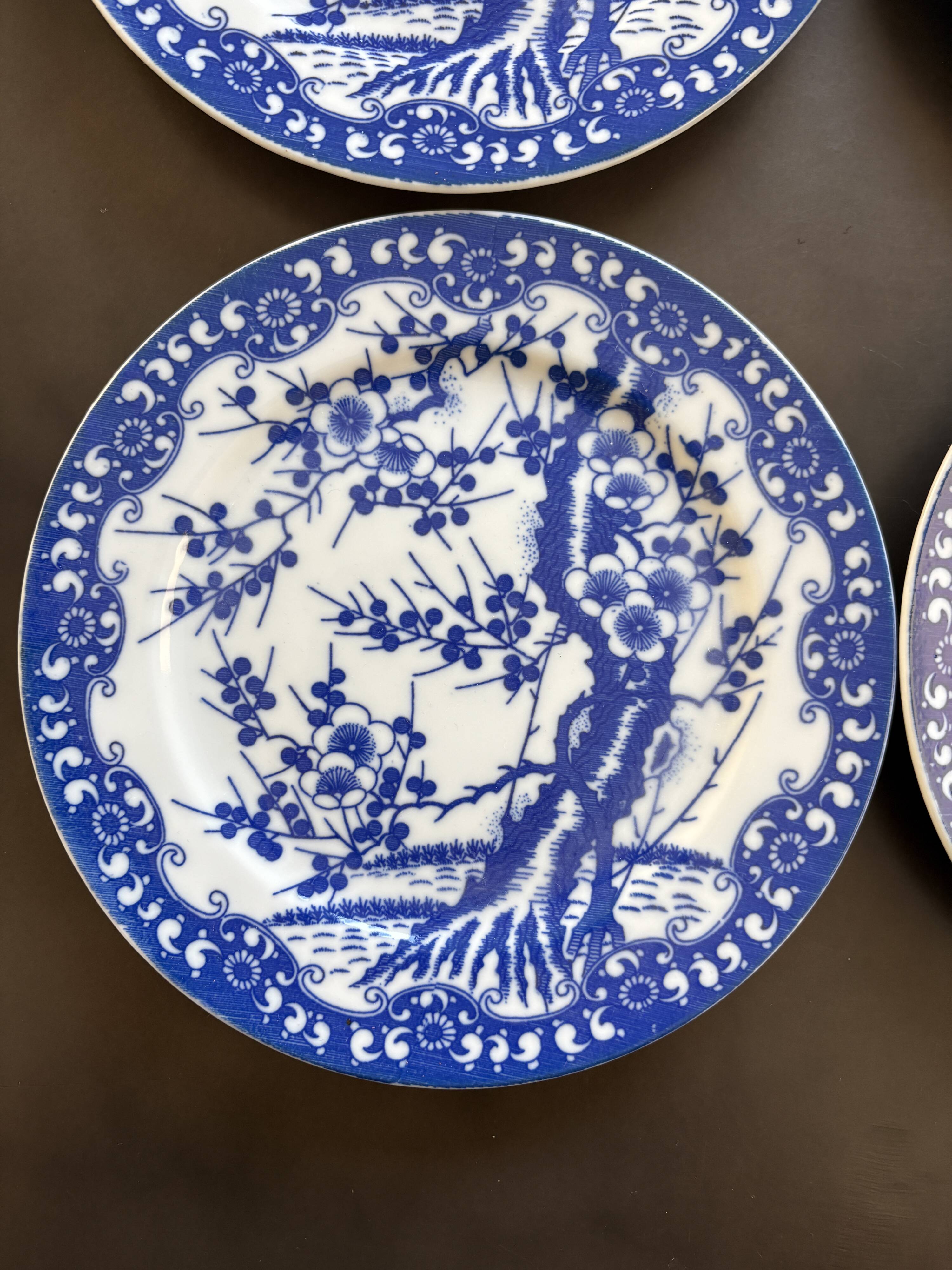 8 dessert plates with Japanese cherry blossom design