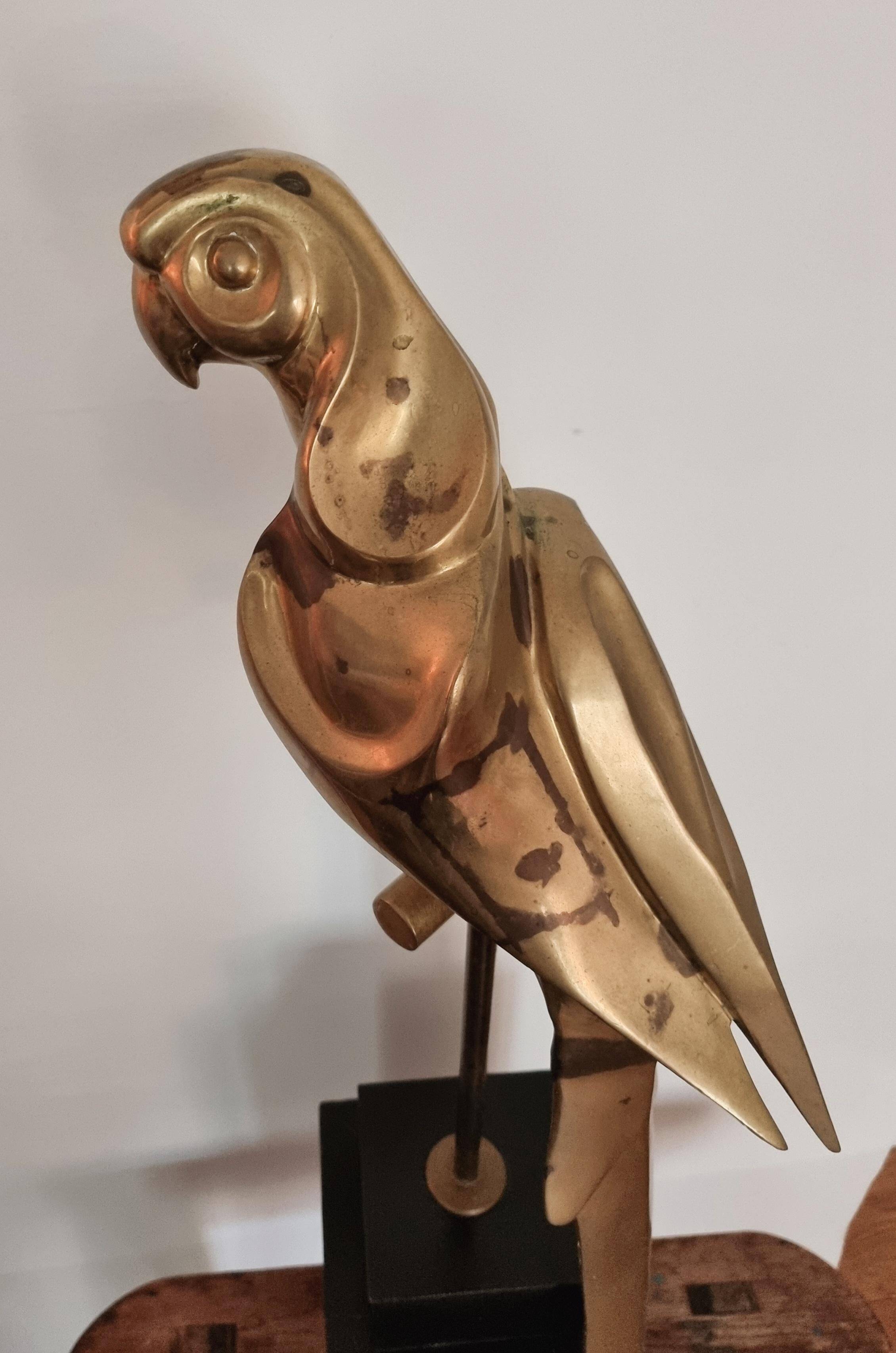 Decorative sculpture in solid brass representing a parrot, 1970s, Palm Beach/Hollywood Regency.
