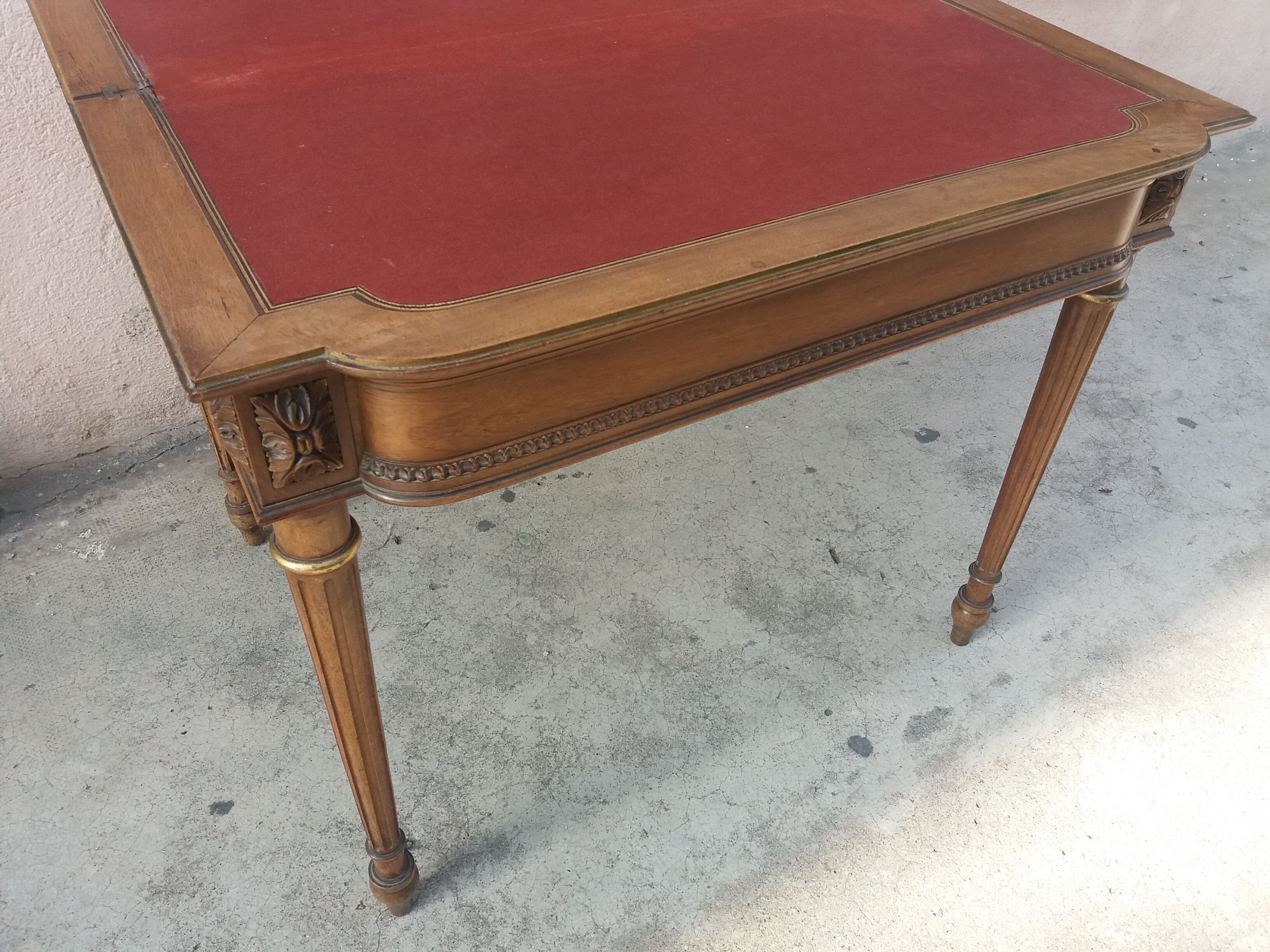 Console and table game at the end of the XIX century Walnut