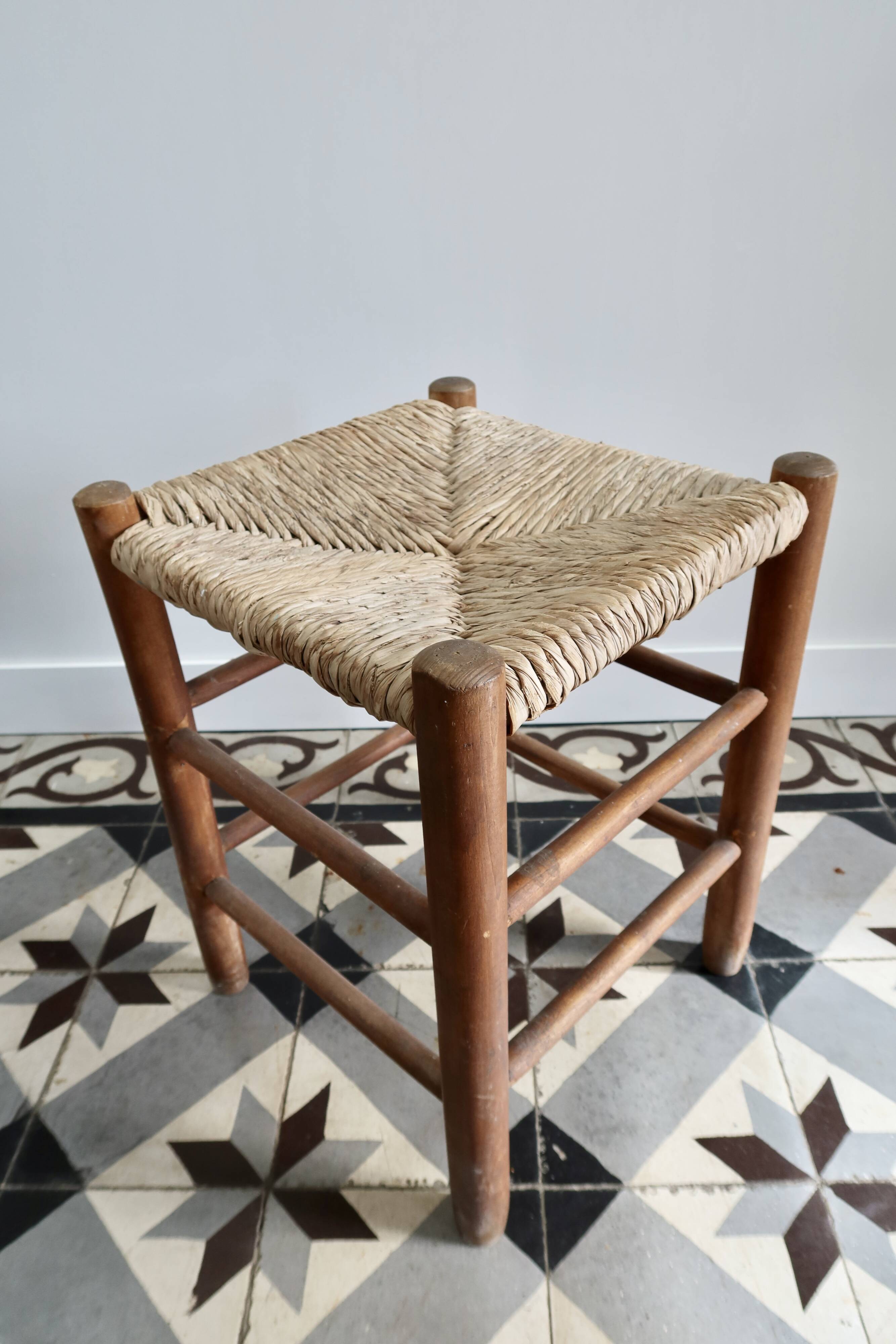Vintage low wooden stool – Woven straw seat