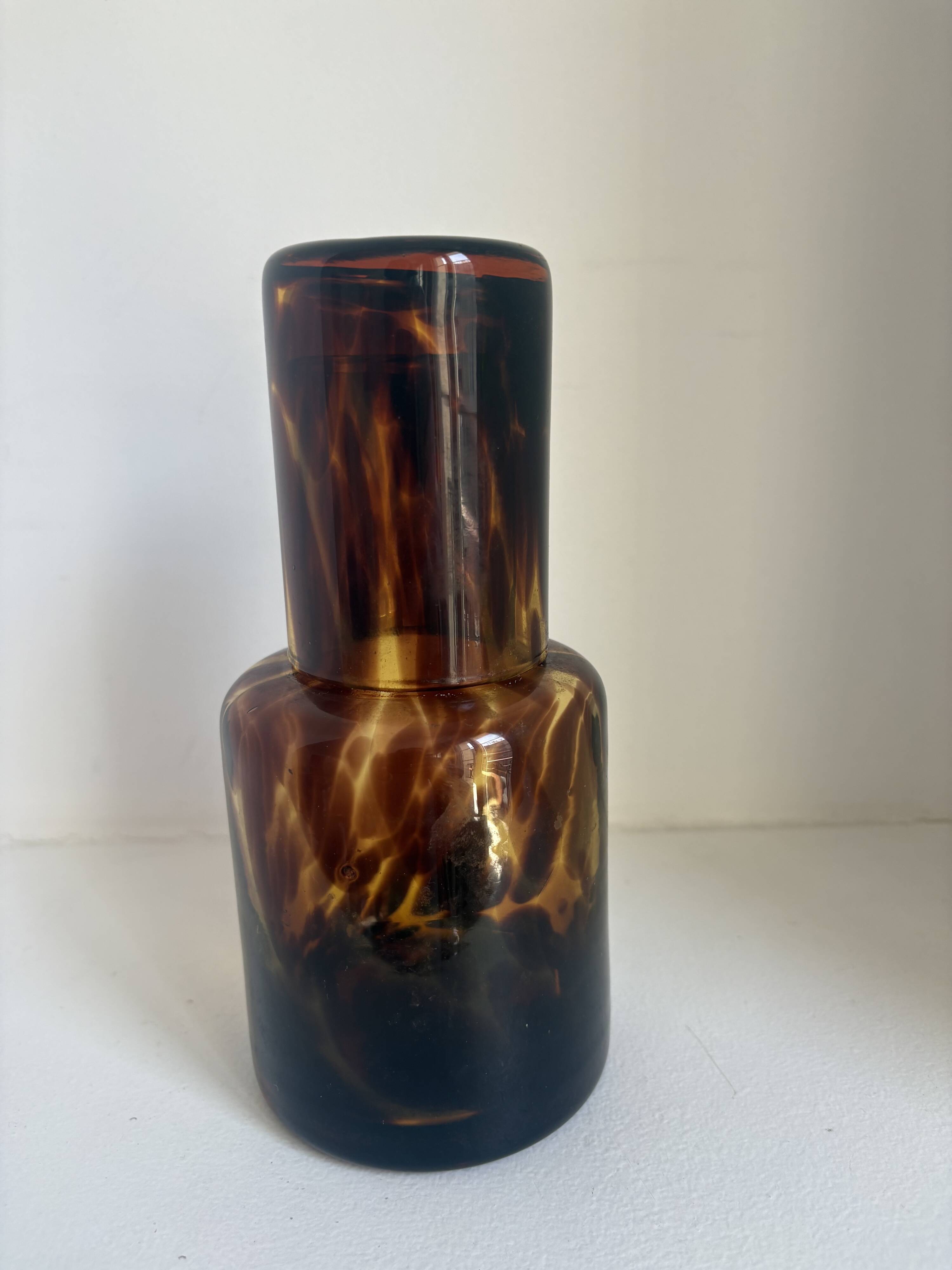 Set of 10 decorative items